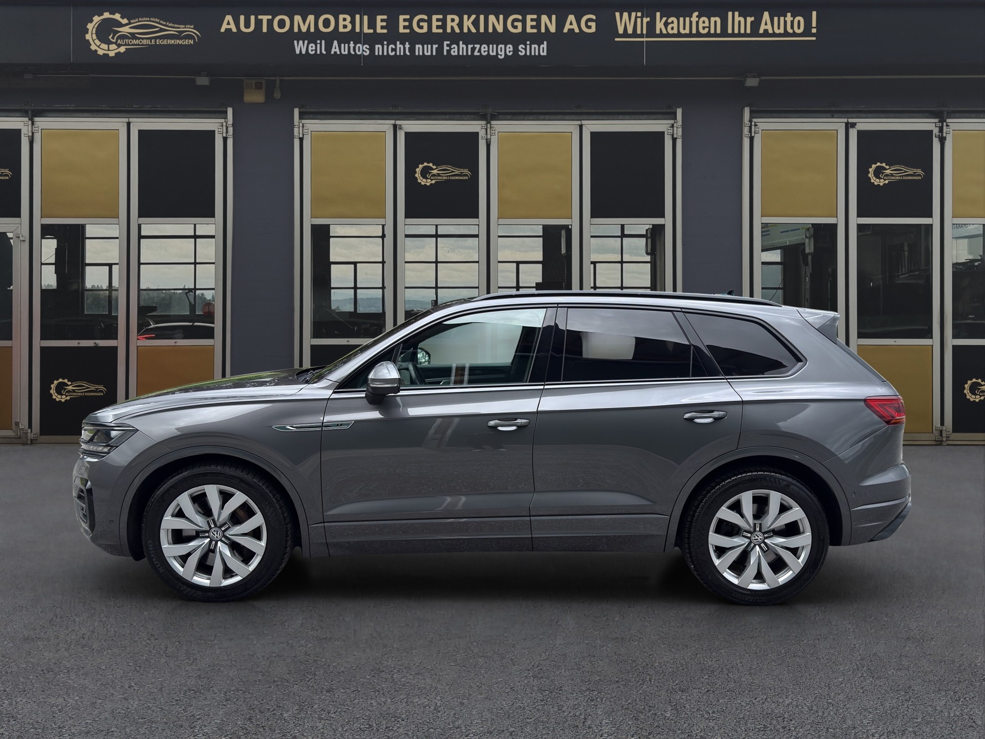 VW Touareg 4.0 V8 TDI R-Line-image-7
