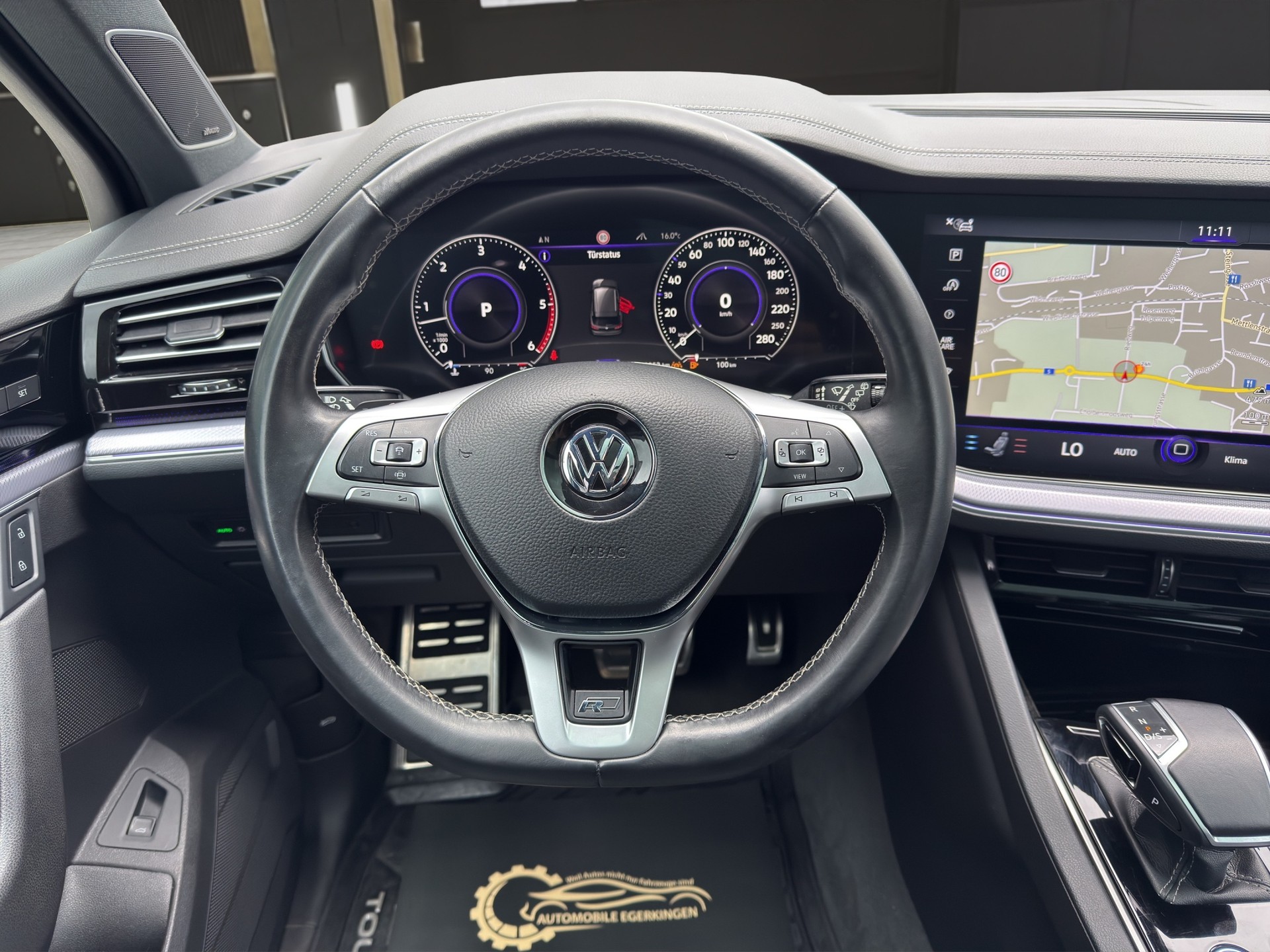 VW Touareg 4.0 V8 TDI R-Line-image-11
