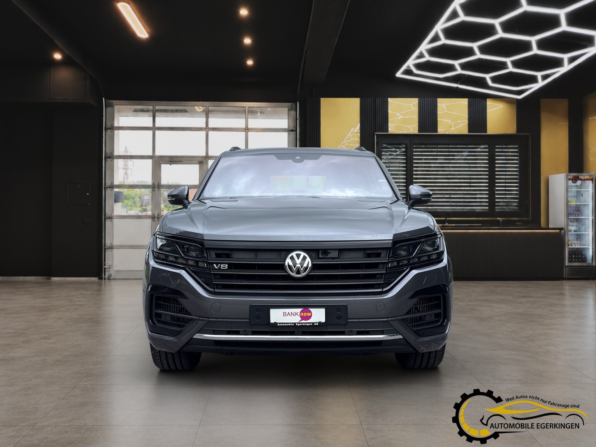 VW Touareg 4.0 V8 TDI R-Line-image-1