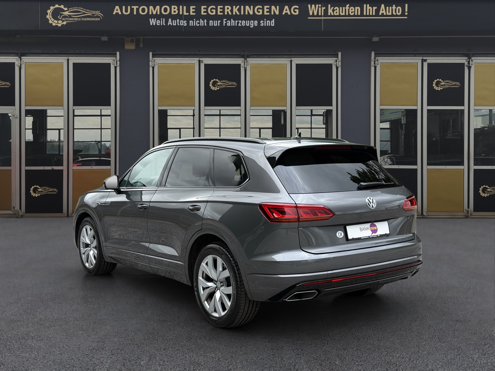 VW Touareg 4.0 V8 TDI R-Line-image-6