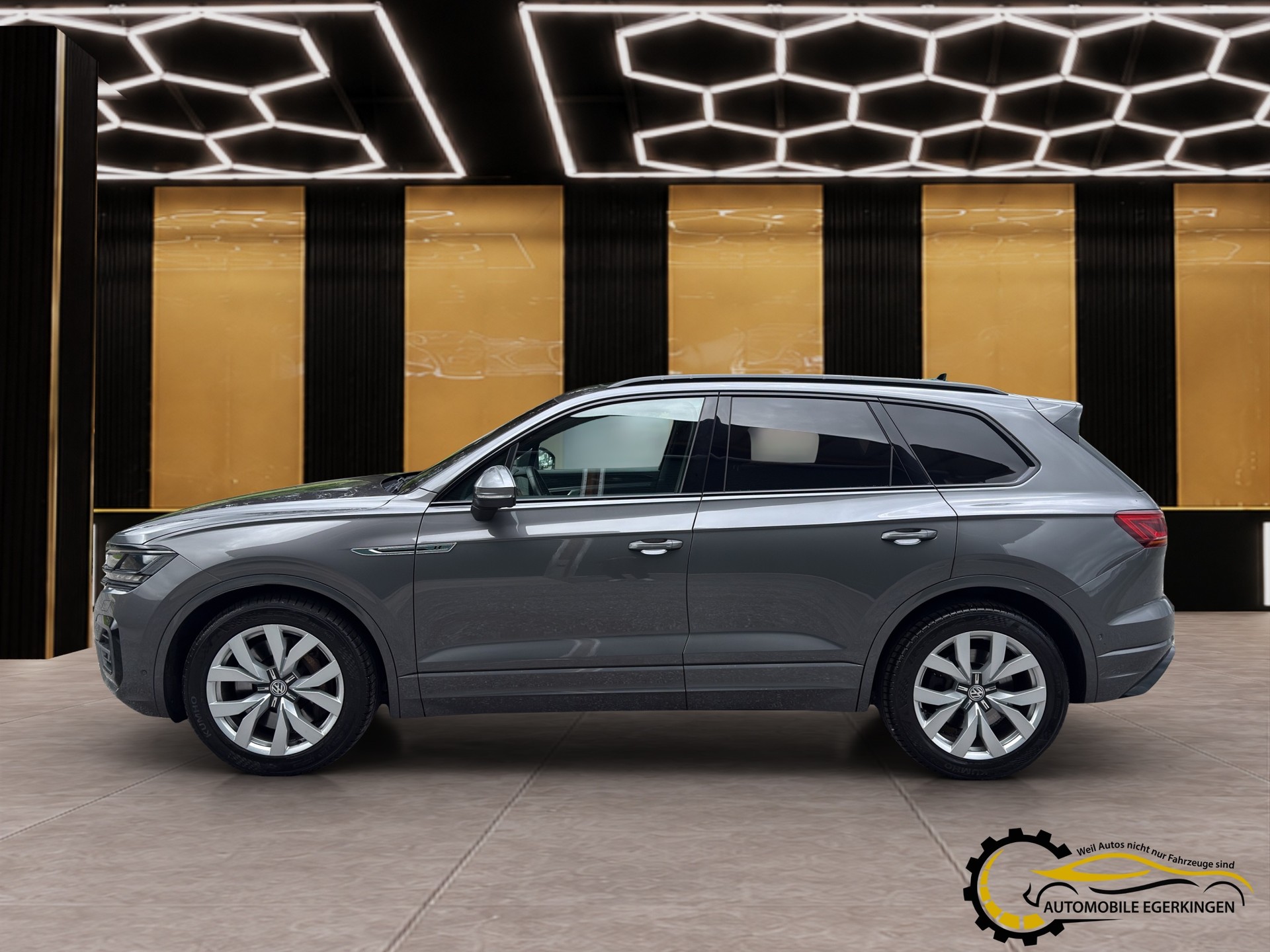 VW Touareg 4.0 V8 TDI R-Line-image-7