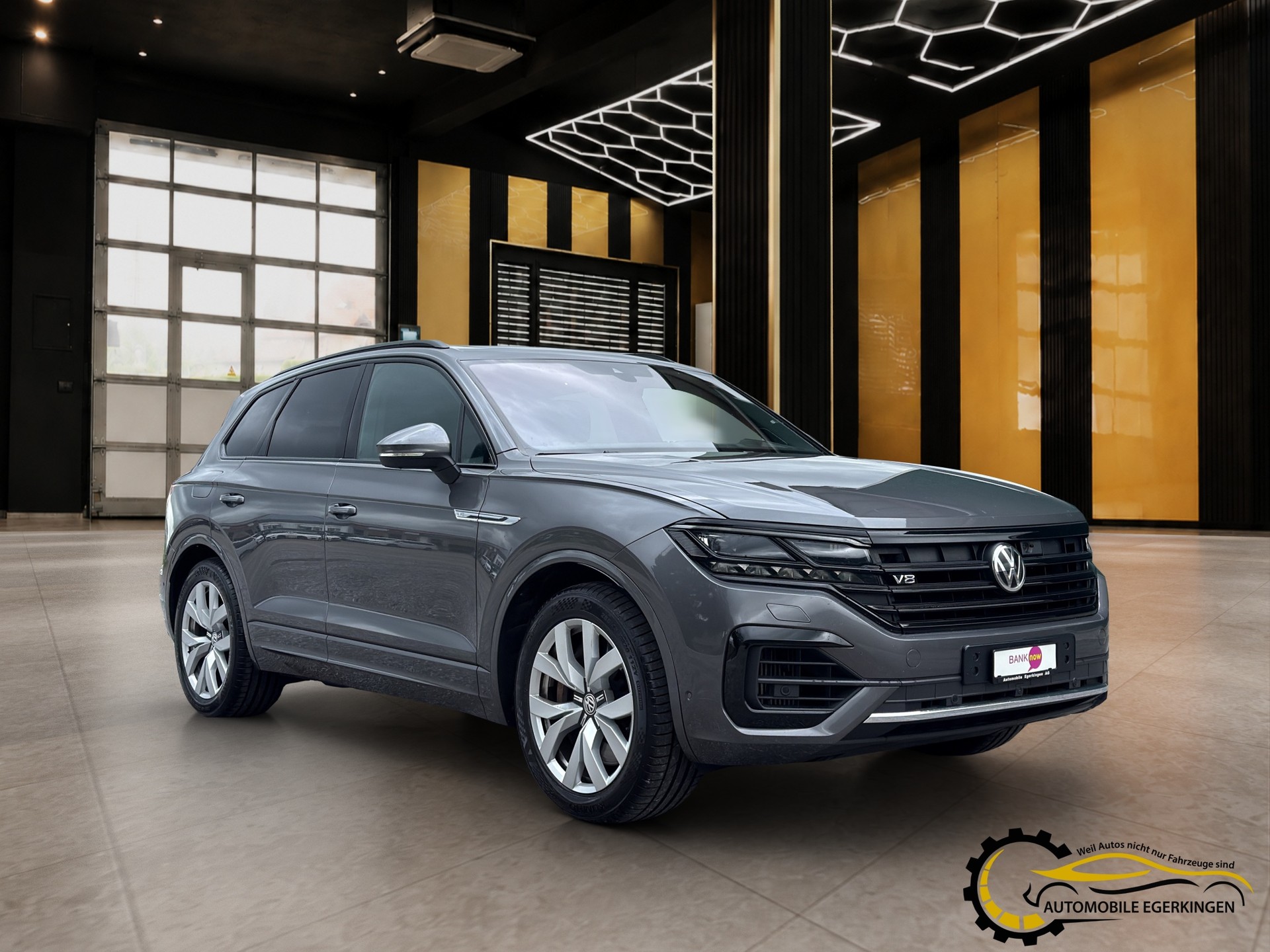 VW Touareg 4.0 V8 TDI R-Line-image-2