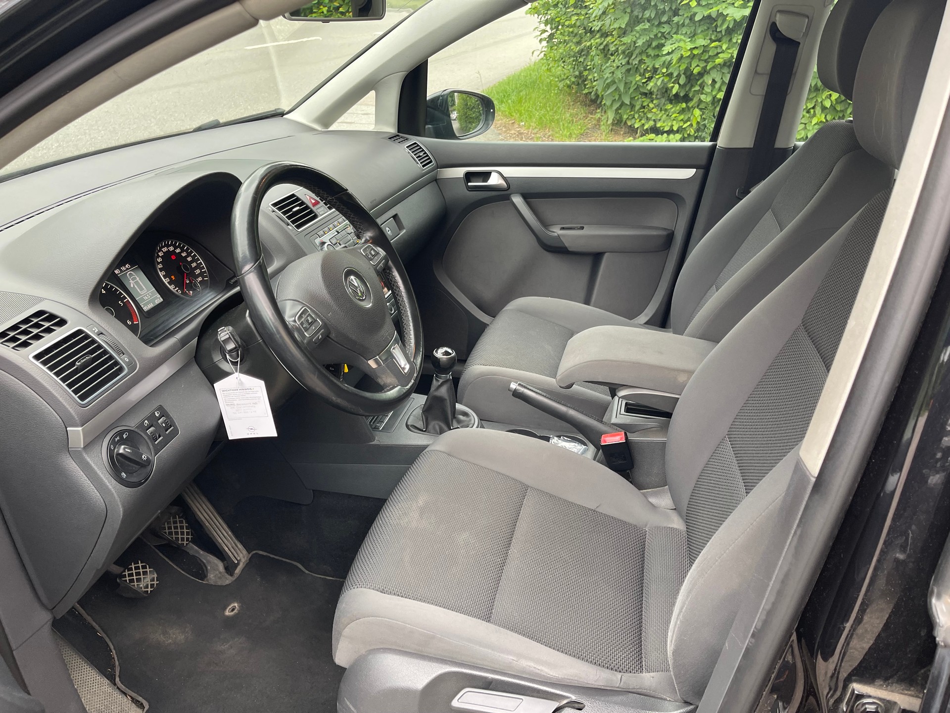 VW Touran 1.6 TDI Trendline-image-6