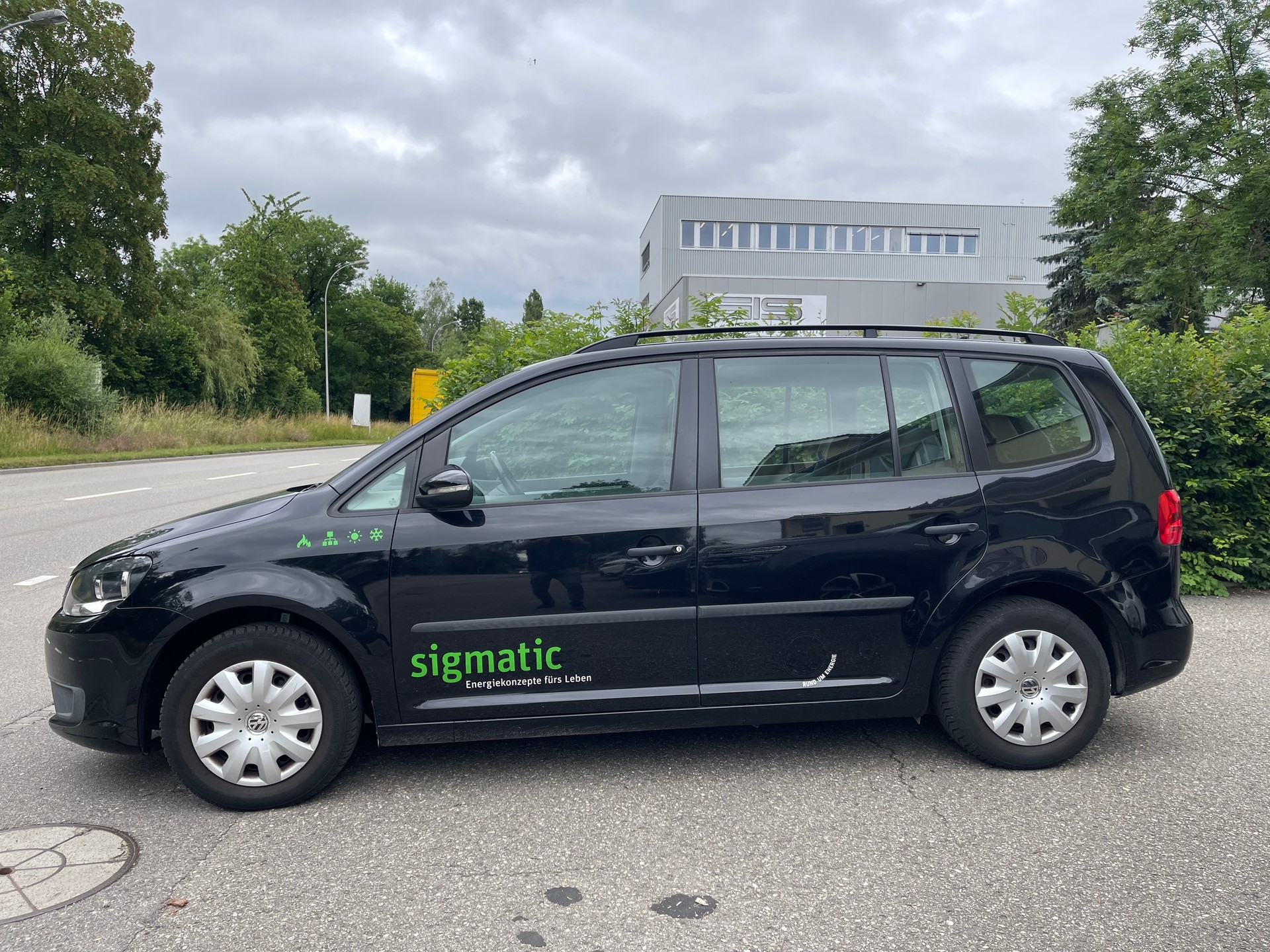 VW Touran 1.6 TDI Trendline-image-1