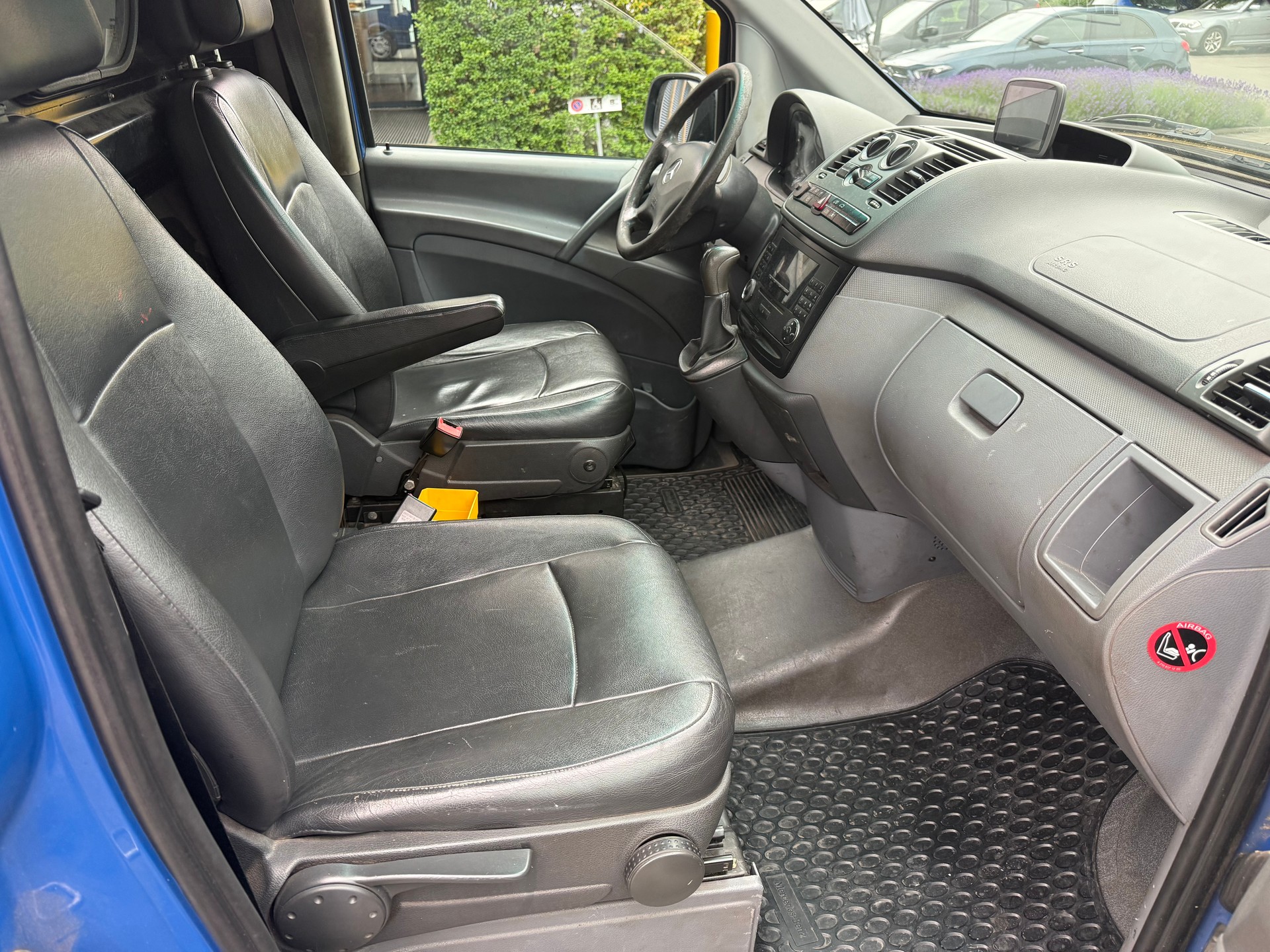 MERCEDES-BENZ Vito 120 CDI L Automat-image-7