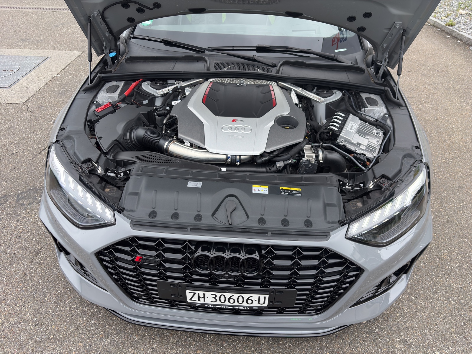 AUDI RS4 Avant 2.9 V6 TFSI quattro T-Tronic-image-18