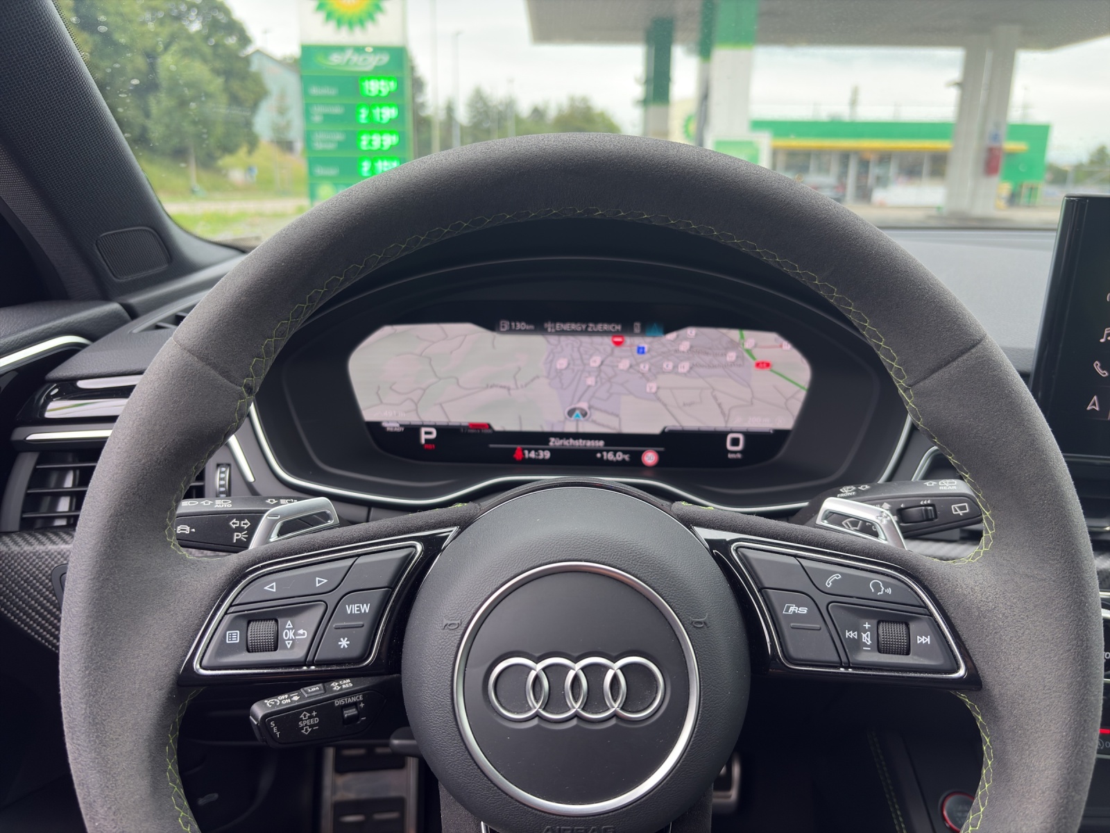 AUDI RS4 Avant 2.9 V6 TFSI quattro T-Tronic-image-12