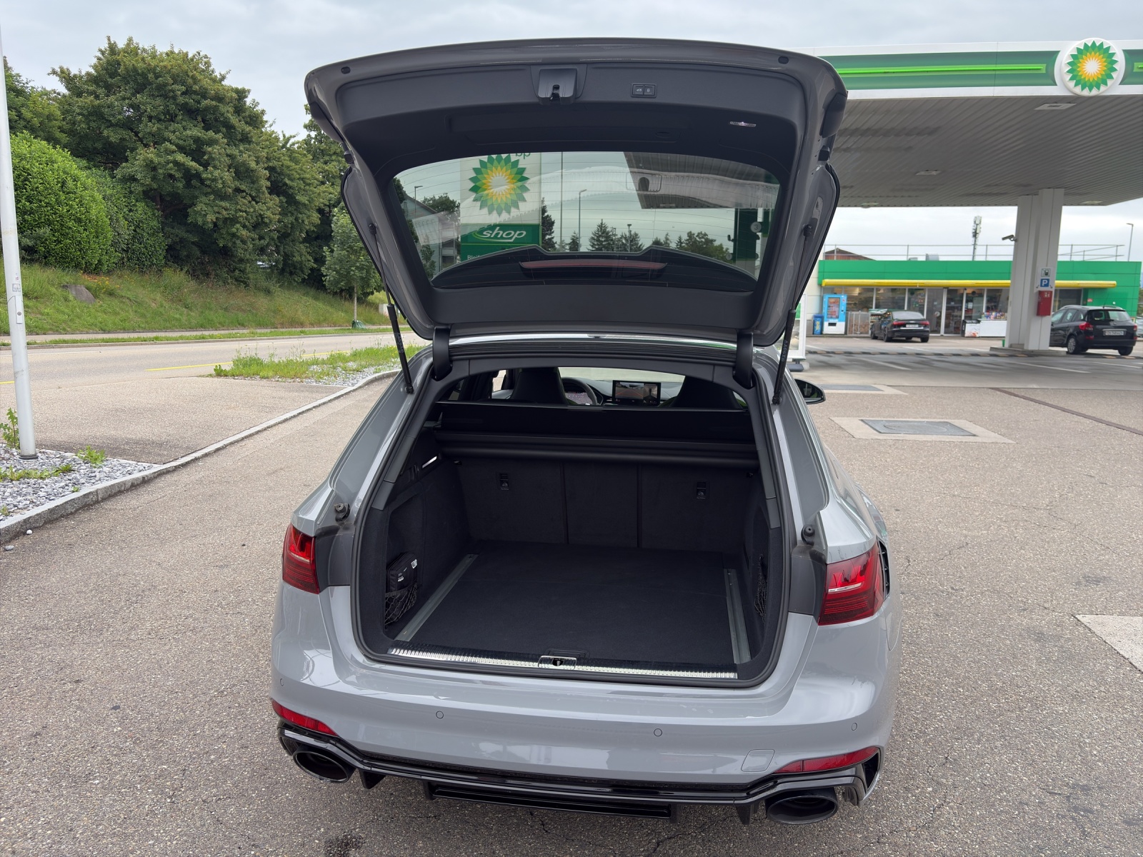 AUDI RS4 Avant 2.9 V6 TFSI quattro T-Tronic-image-17