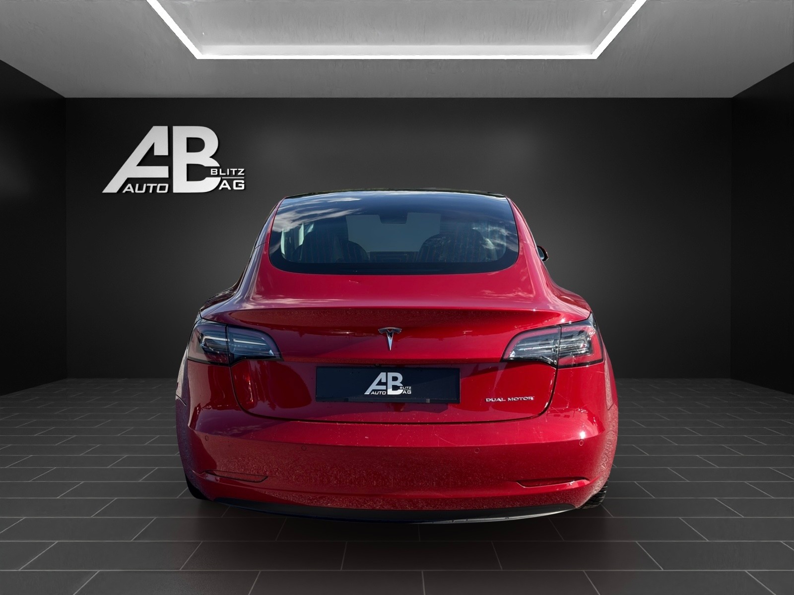 TESLA Model 3 Long Range Dual Motor AWD 4x4-image-3