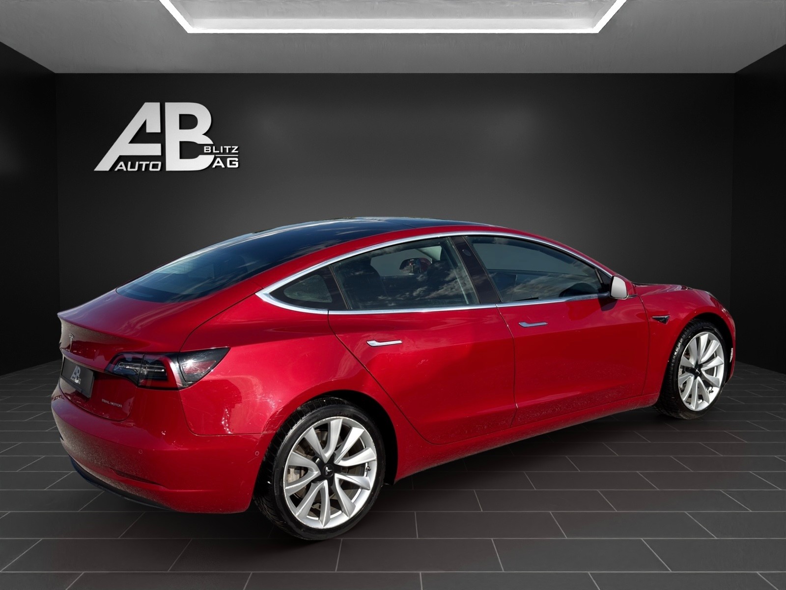 TESLA Model 3 Long Range Dual Motor AWD 4x4-image-4