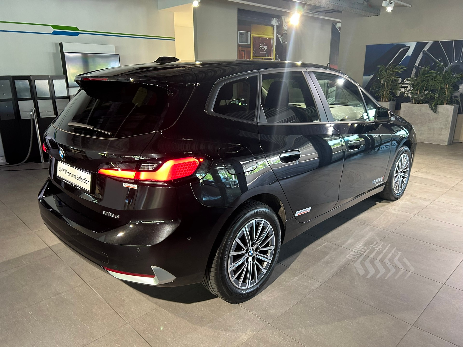 BMW 218d Active Tourer DKG-image-10