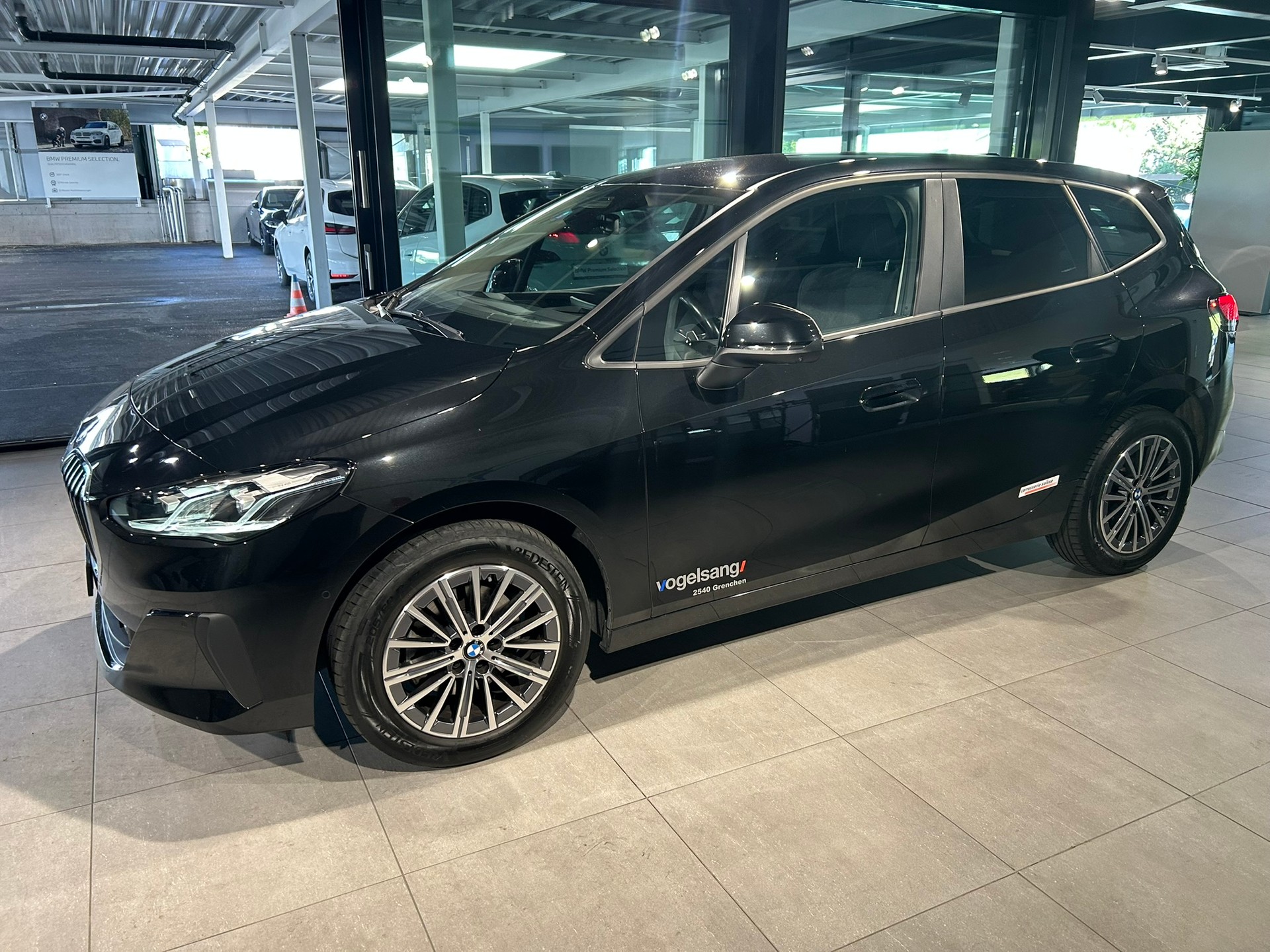 BMW 218d Active Tourer DKG-image-1