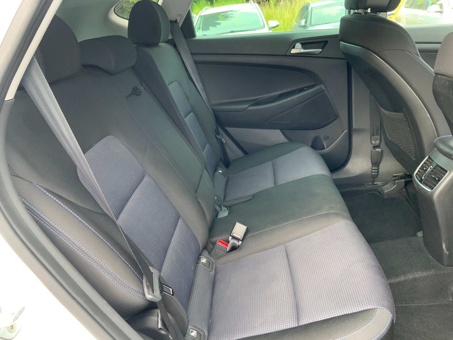 HYUNDAI Tucson 2.0 CRDI Plena 2WD-image-14