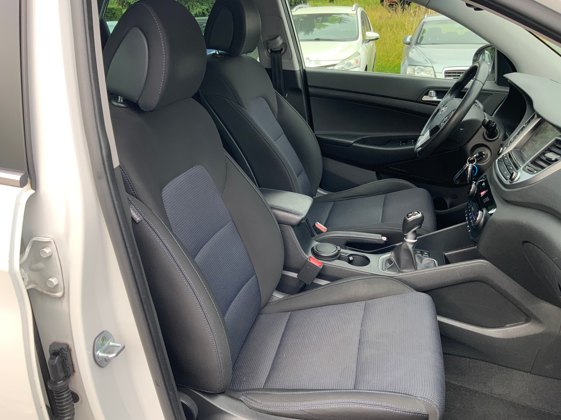 HYUNDAI Tucson 2.0 CRDI Plena 2WD-image-12