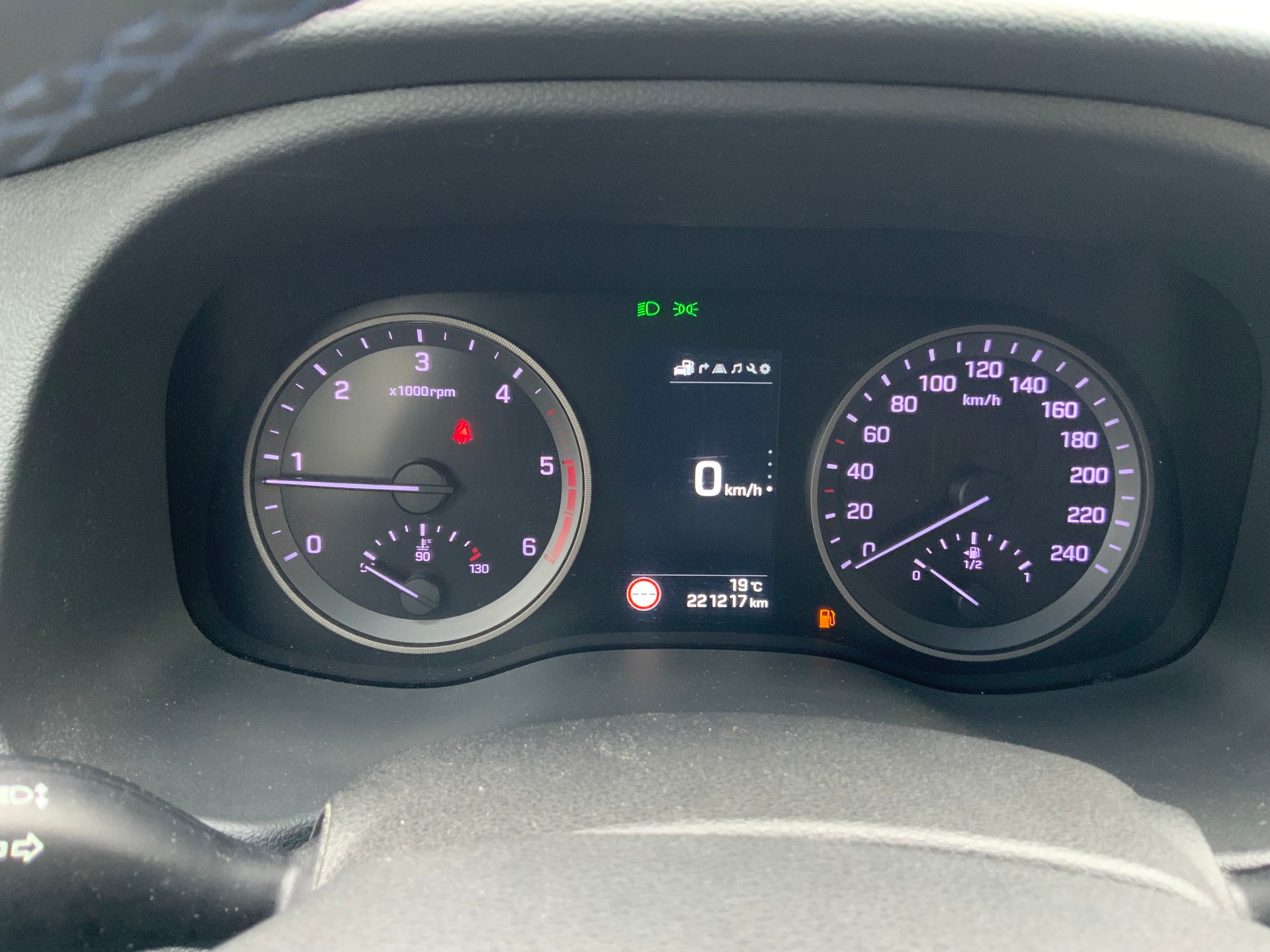 HYUNDAI Tucson 2.0 CRDI Plena 2WD-image-8
