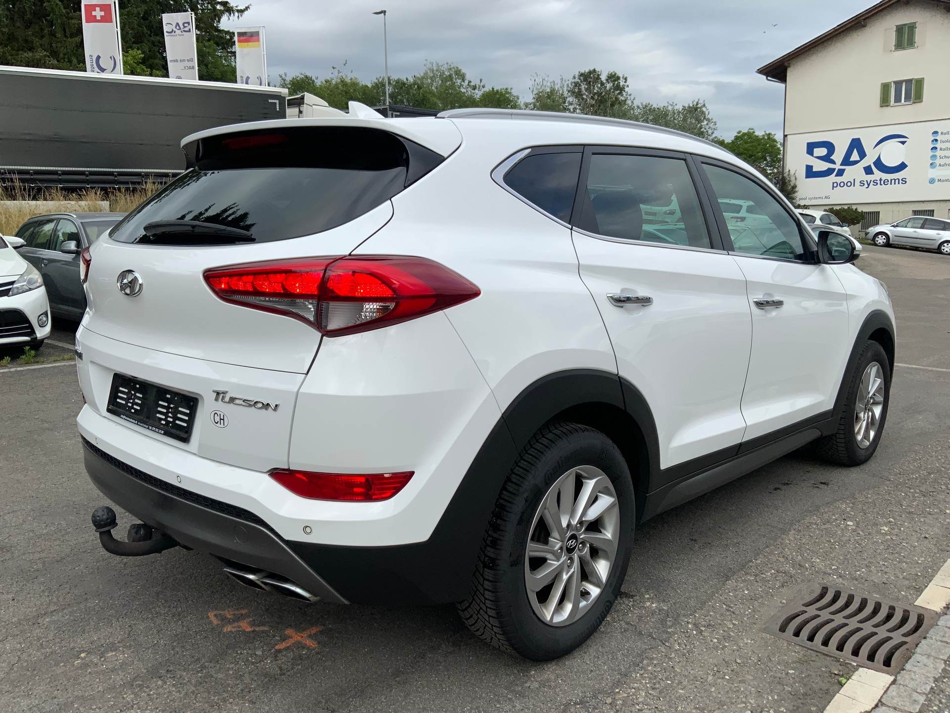 HYUNDAI Tucson 2.0 CRDI Plena 2WD-image-3