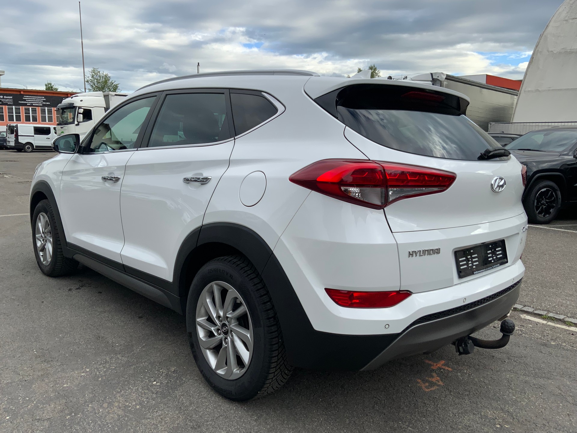 HYUNDAI Tucson 2.0 CRDI Plena 2WD-image-4