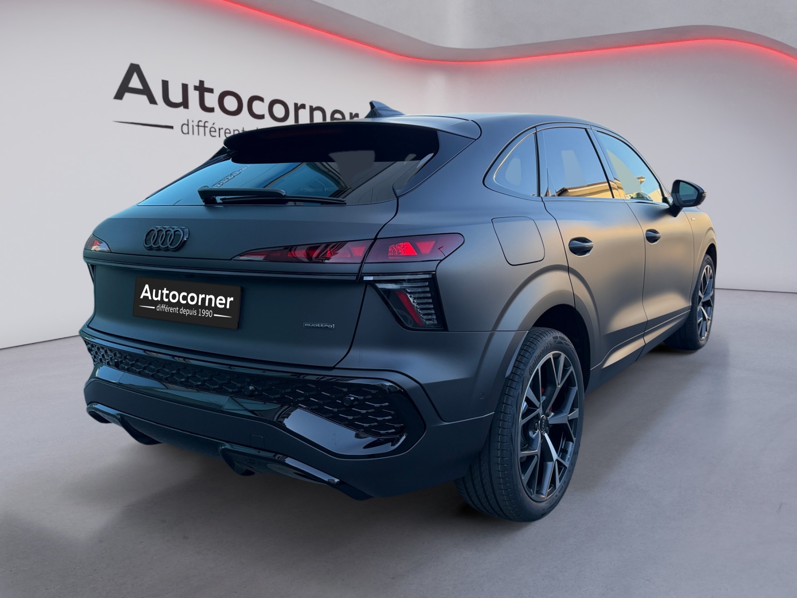 AUDI Q3 Sportback TFSI quattro 195 kW S tronic-image-4