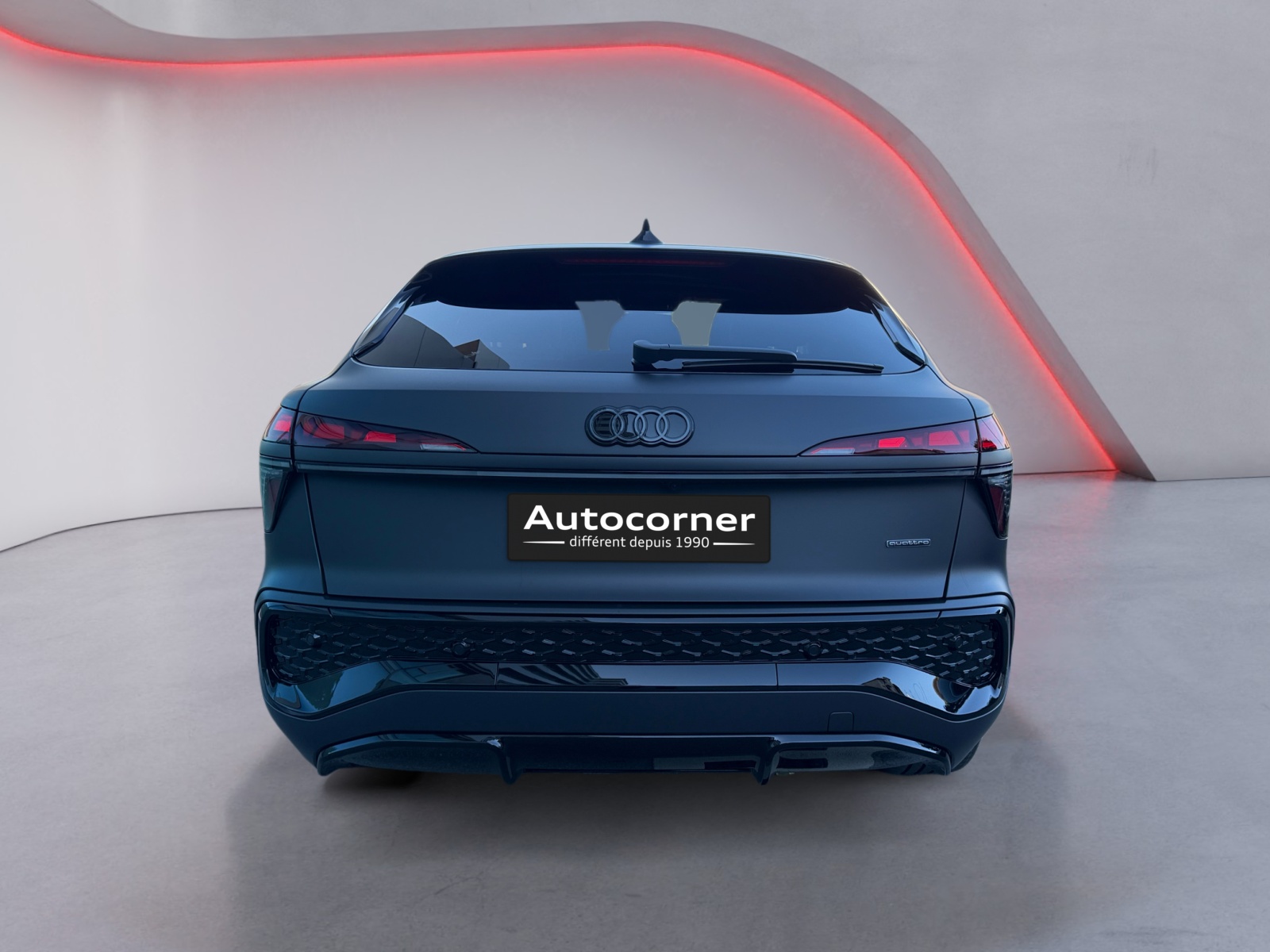 AUDI Q3 Sportback TFSI quattro 195 kW S tronic-showroom-element-3