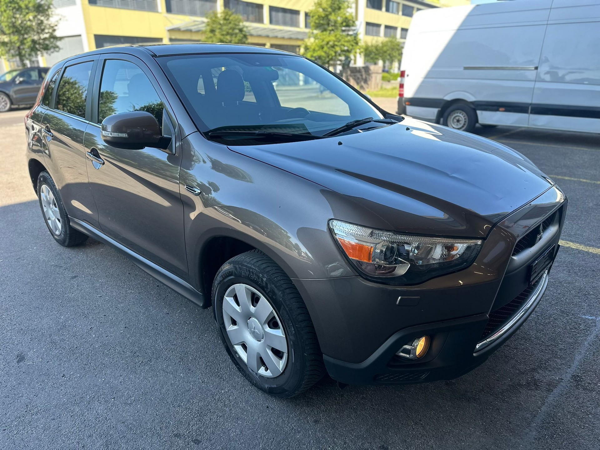 MITSUBISHI ASX 1.8 DID Jubilé35 4WD-image-3