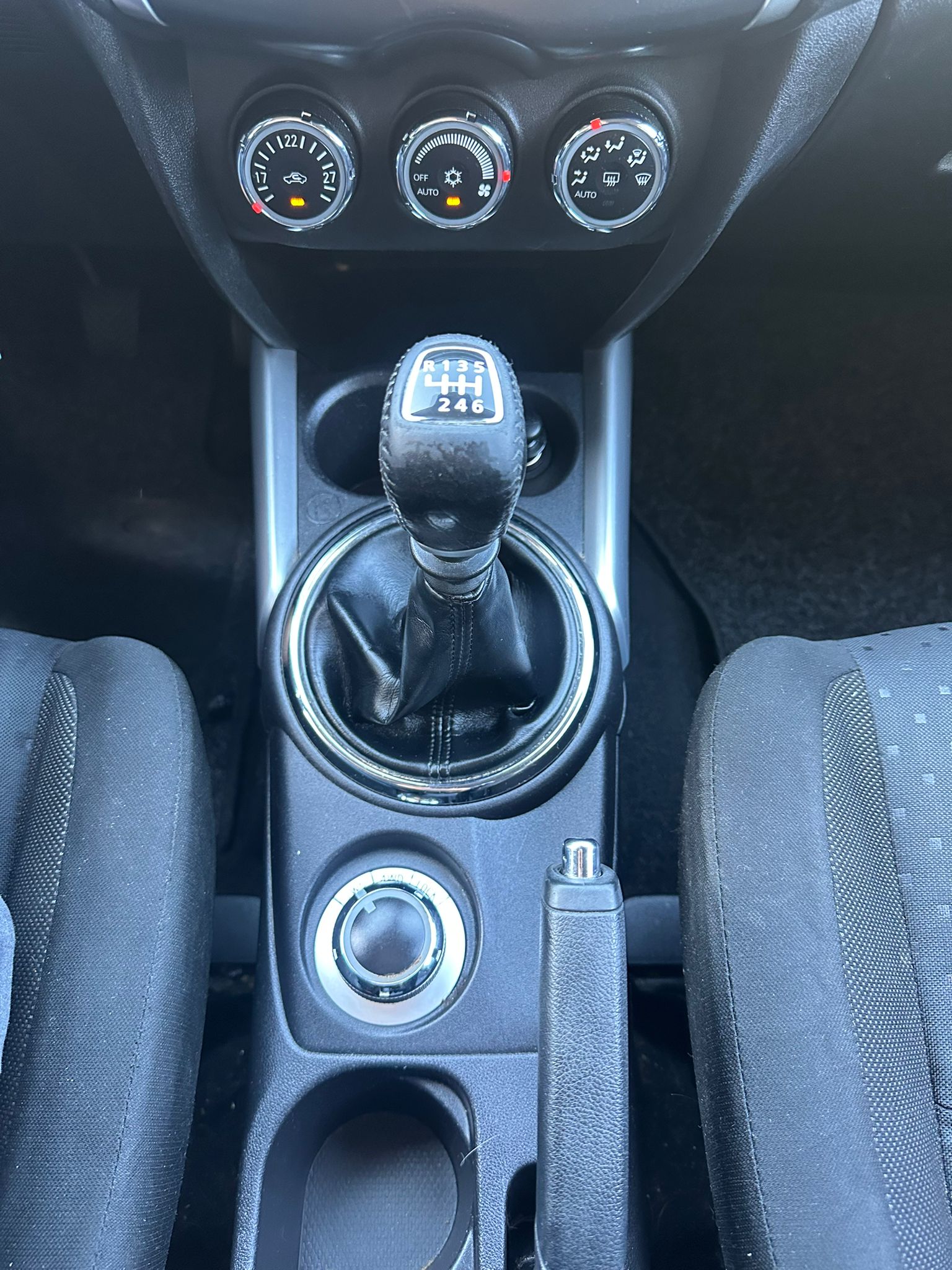 MITSUBISHI ASX 1.8 DID Jubilé35 4WD-image-17
