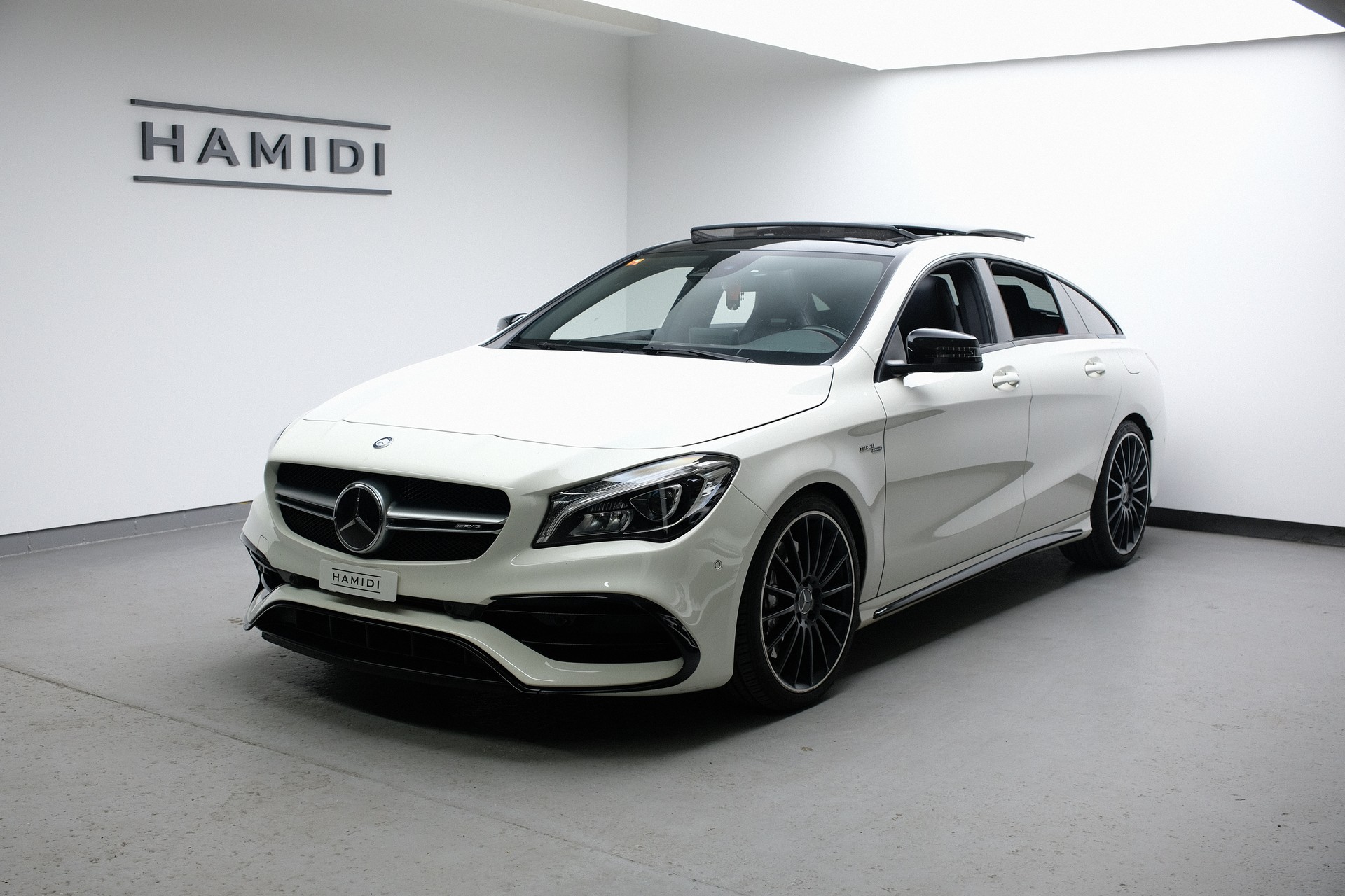 MERCEDES-BENZ CLA Shooting Brake 45 AMG 4Matic Speedshift-image-0