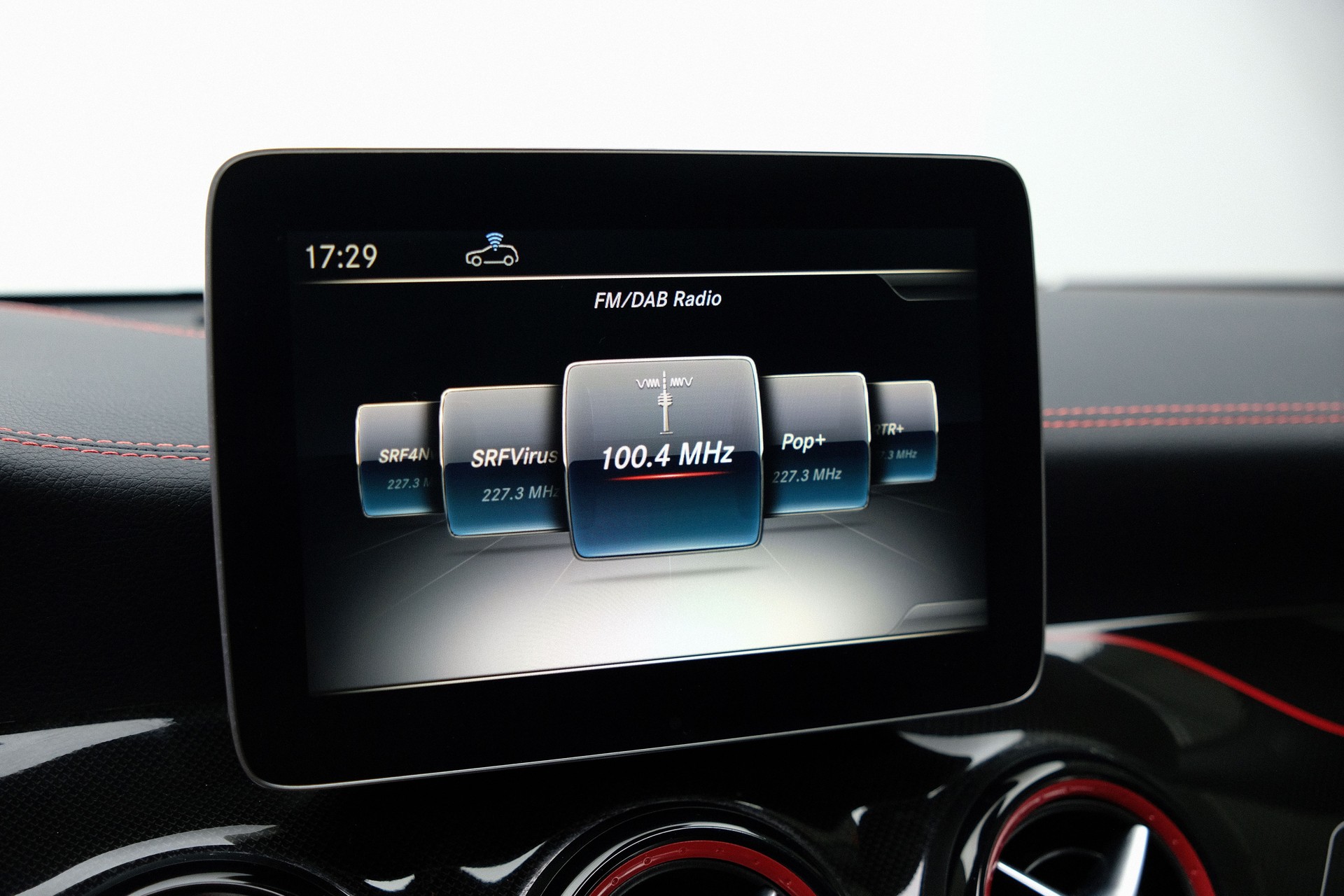 MERCEDES-BENZ CLA Shooting Brake 45 AMG 4Matic Speedshift-image-15