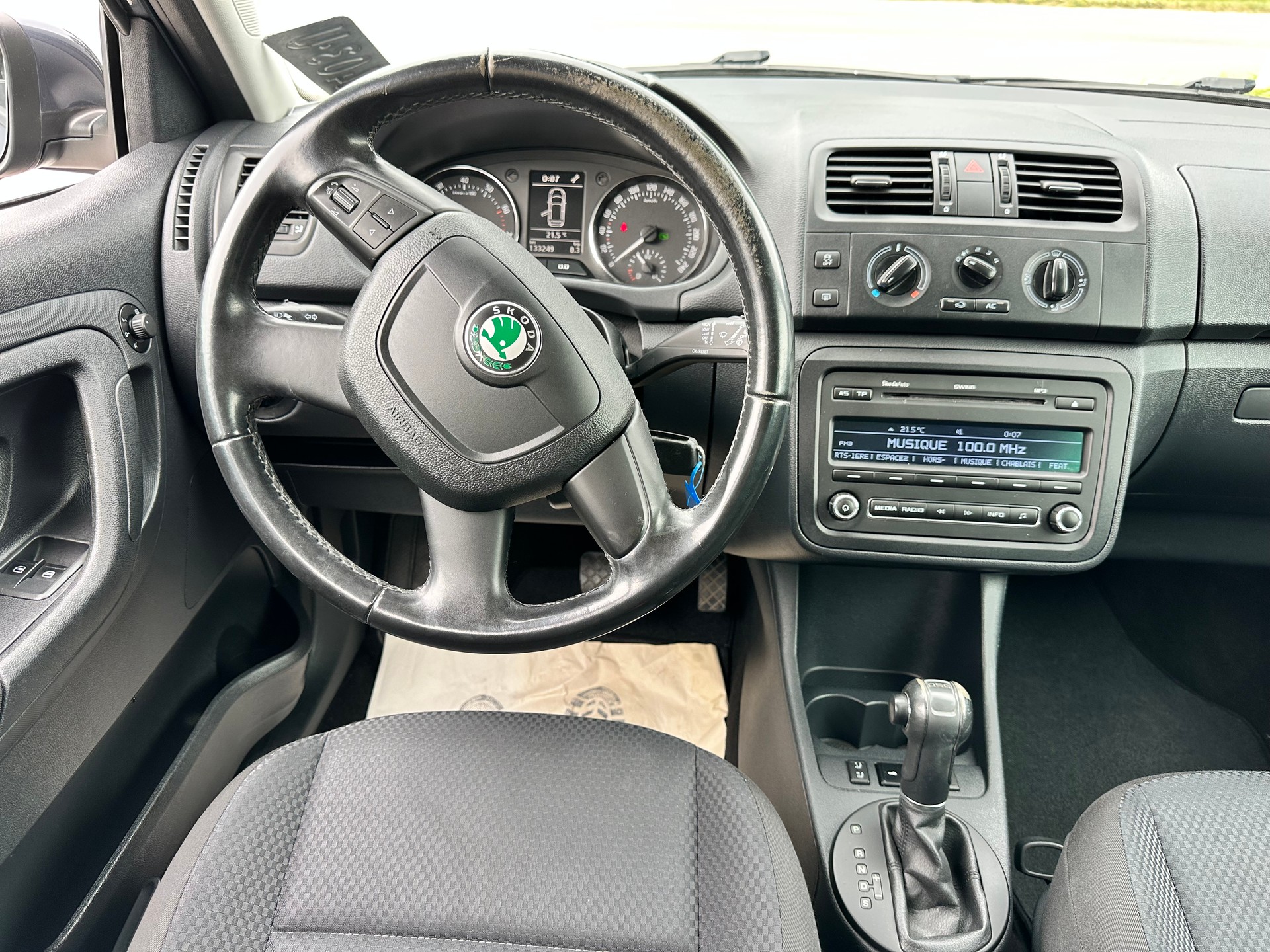 SKODA Fabia 1.2 TSI Elegance DSG-image-13