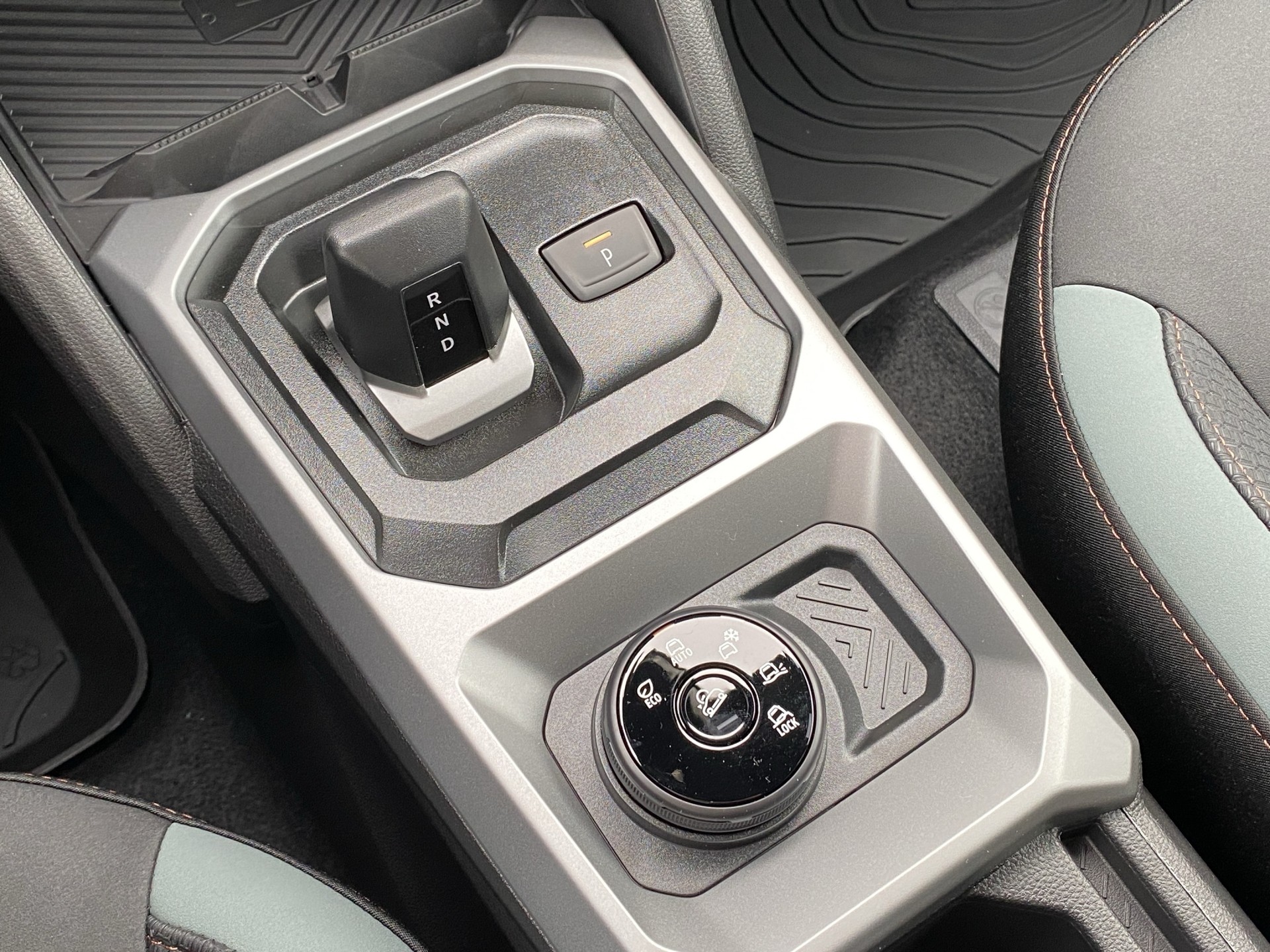 DACIA Duster TCe 150 48V Extreme 4x4-image-10