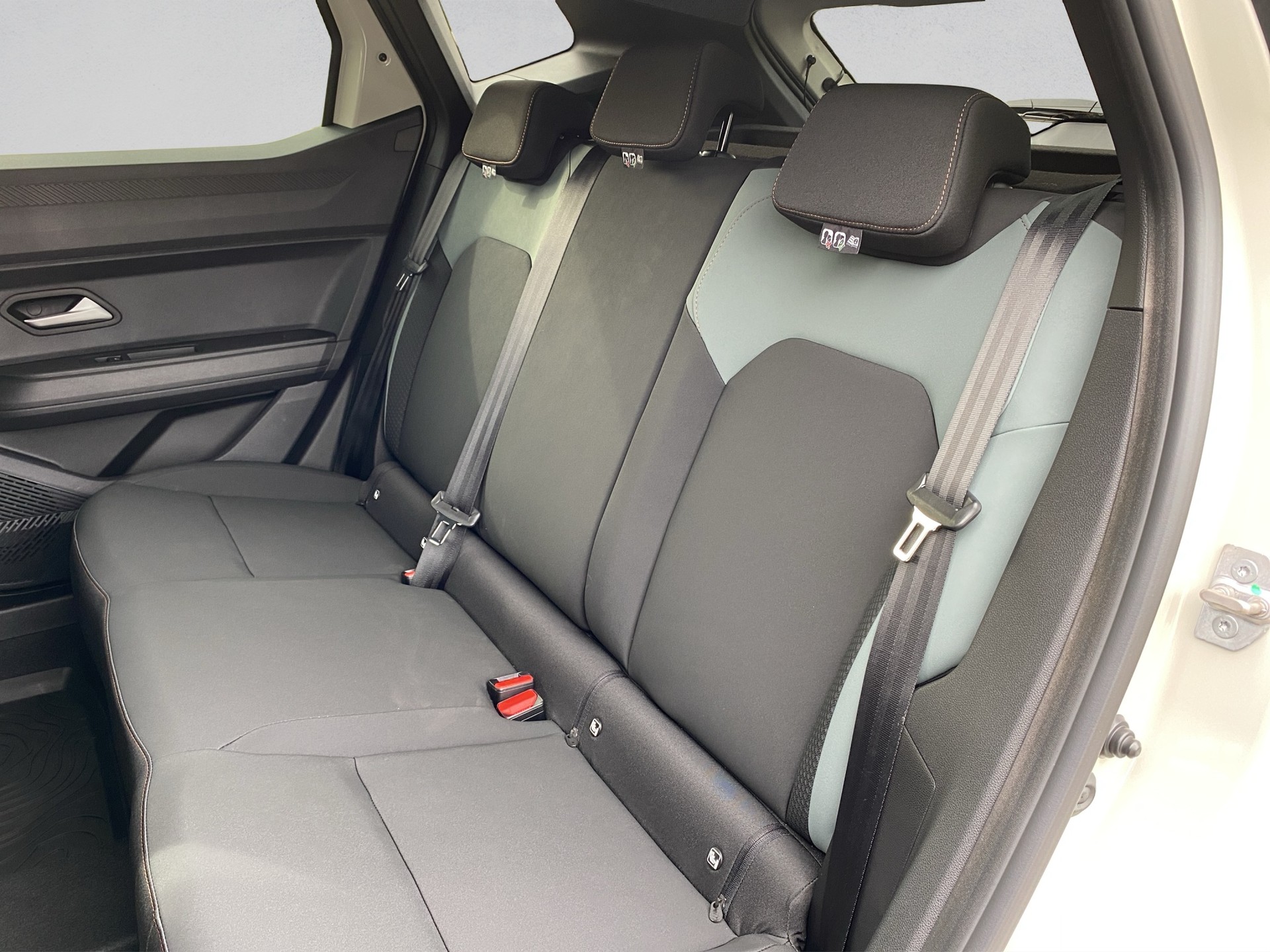 DACIA Duster TCe 150 48V Extreme 4x4-image-12