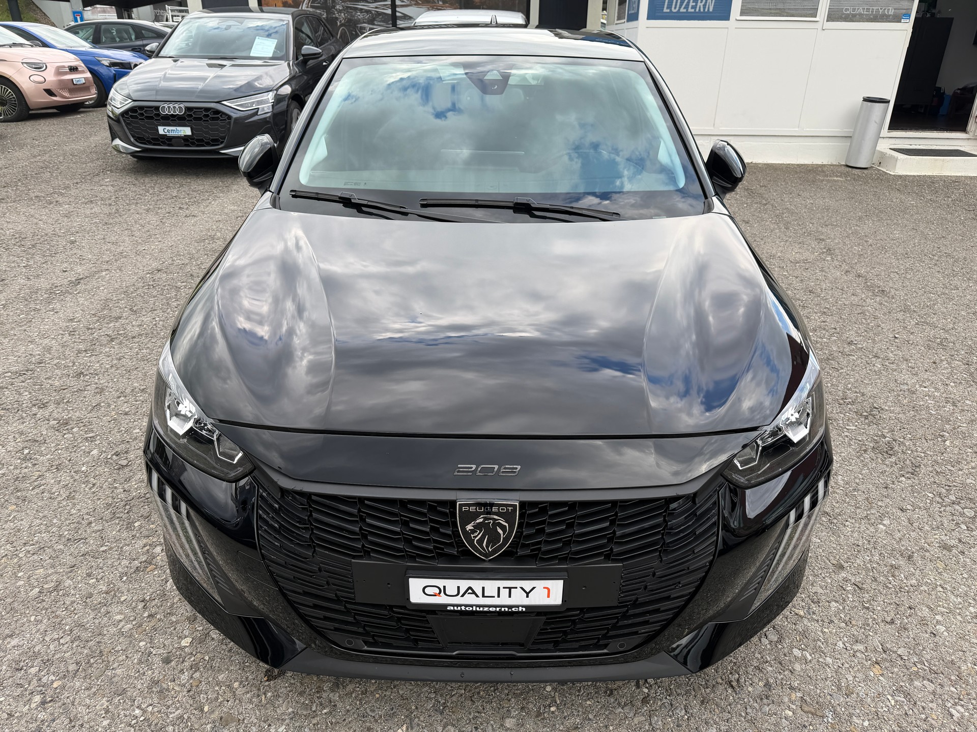 PEUGEOT 208 1.2 PureTech Allure-image-17