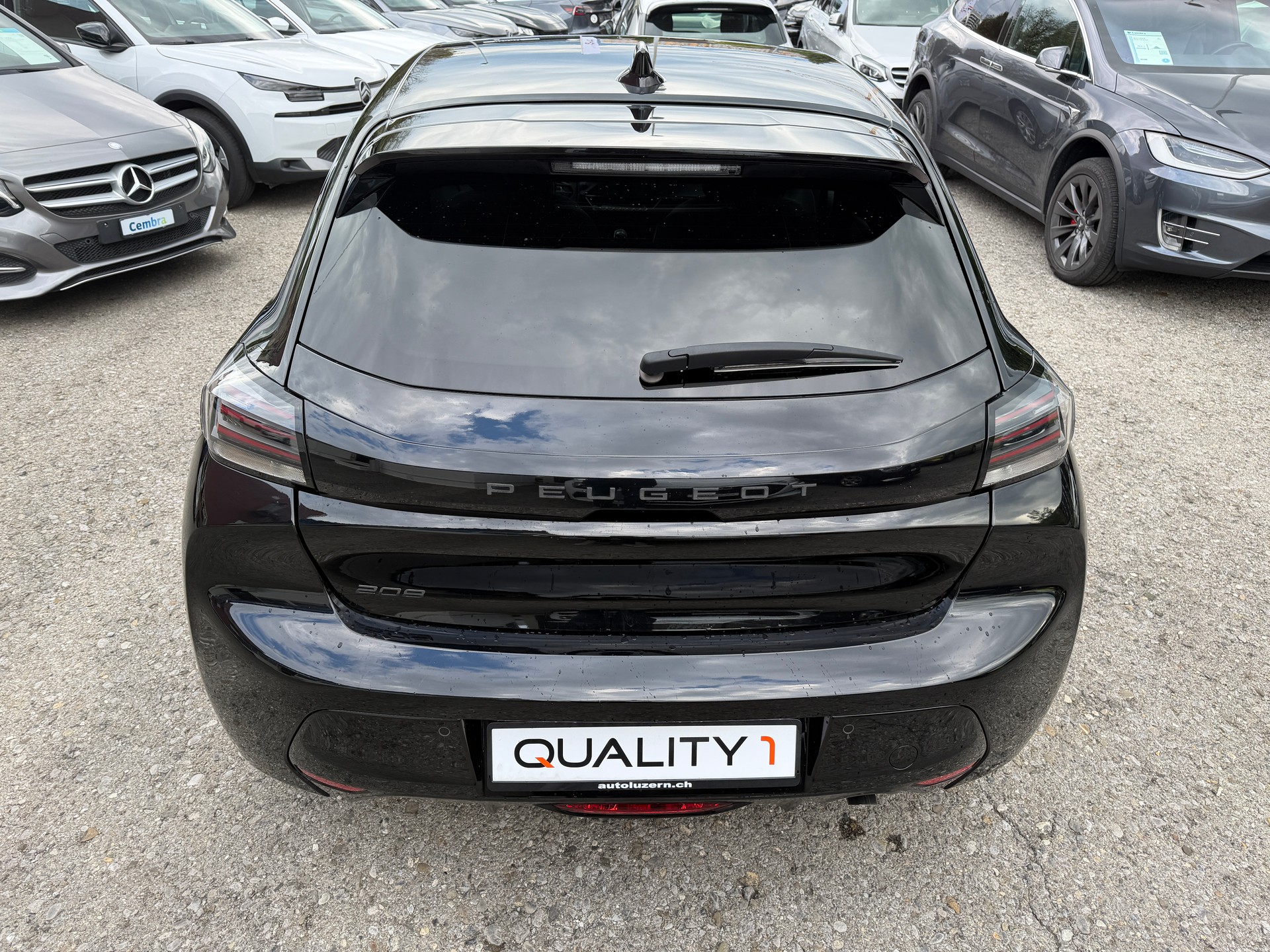 PEUGEOT 208 1.2 PureTech Allure-image-18