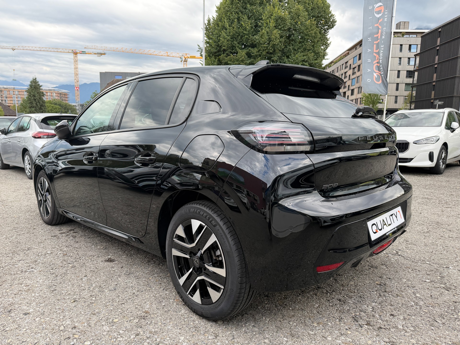 PEUGEOT 208 1.2 PureTech Allure-image-19