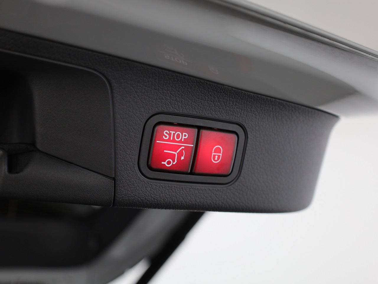 MERCEDES-BENZ GLA 220d 4Matic 8G-DCTSwiss Star-image-20