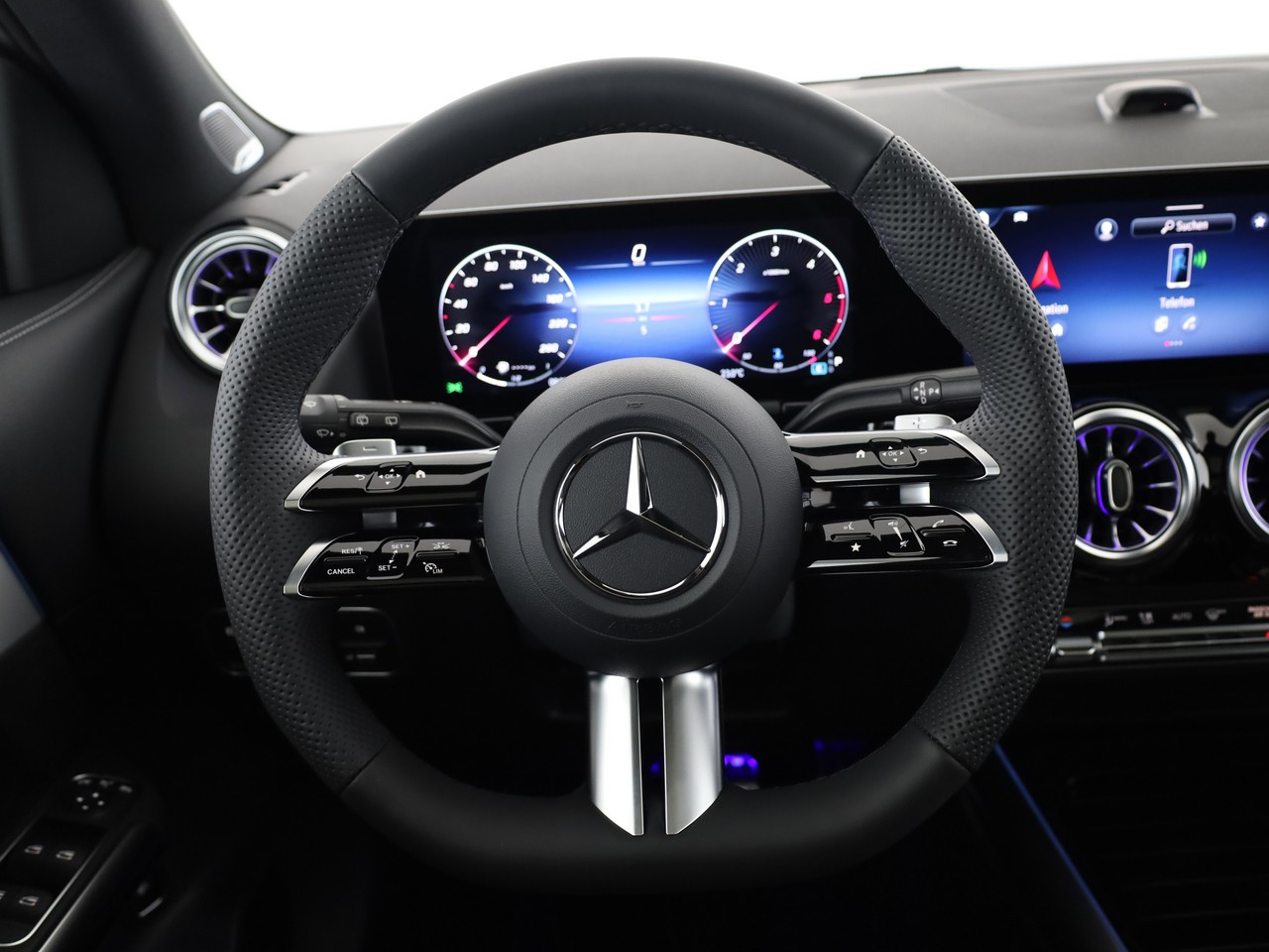 MERCEDES-BENZ GLA 220d 4Matic 8G-DCTSwiss Star-image-13