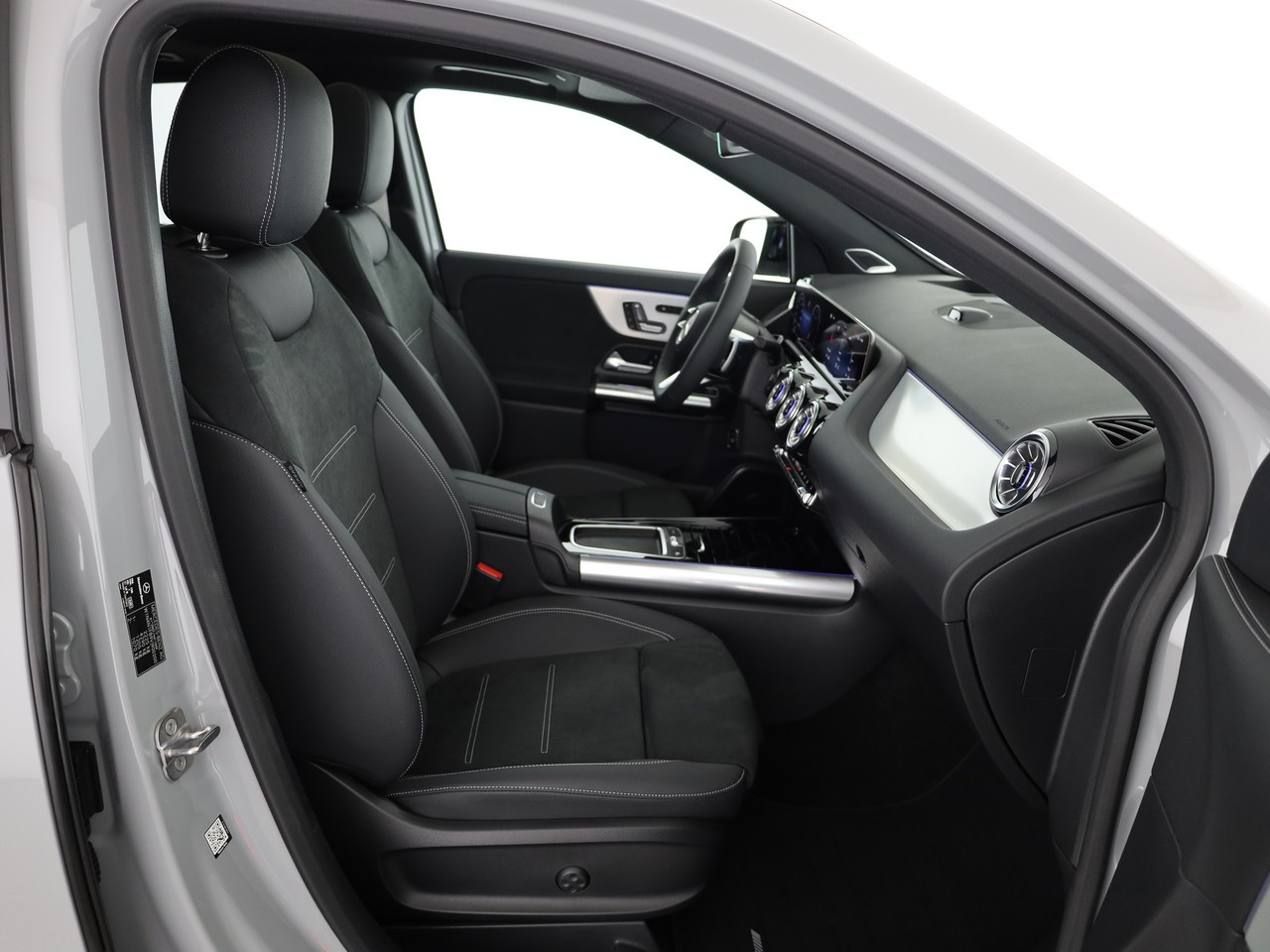 MERCEDES-BENZ GLA 220d 4Matic 8G-DCTSwiss Star-image-9