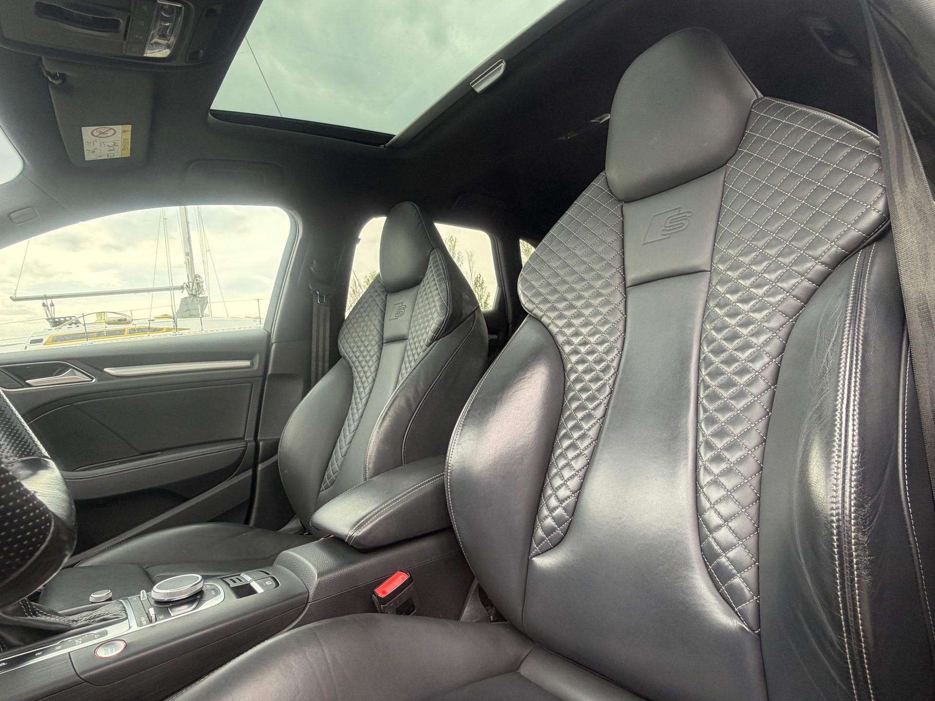 AUDI S3 Sportback 2.0 TFSI quattro-image-7