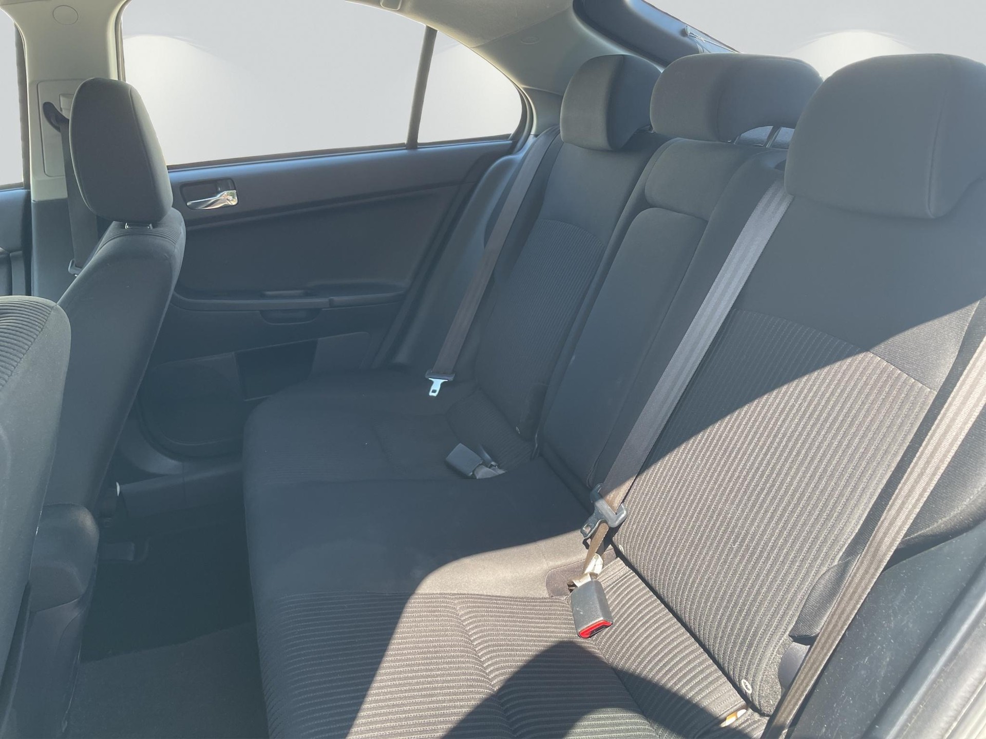 MITSUBISHI Lancer Sportback 1.8 MIVEC Invite CVT-image-12