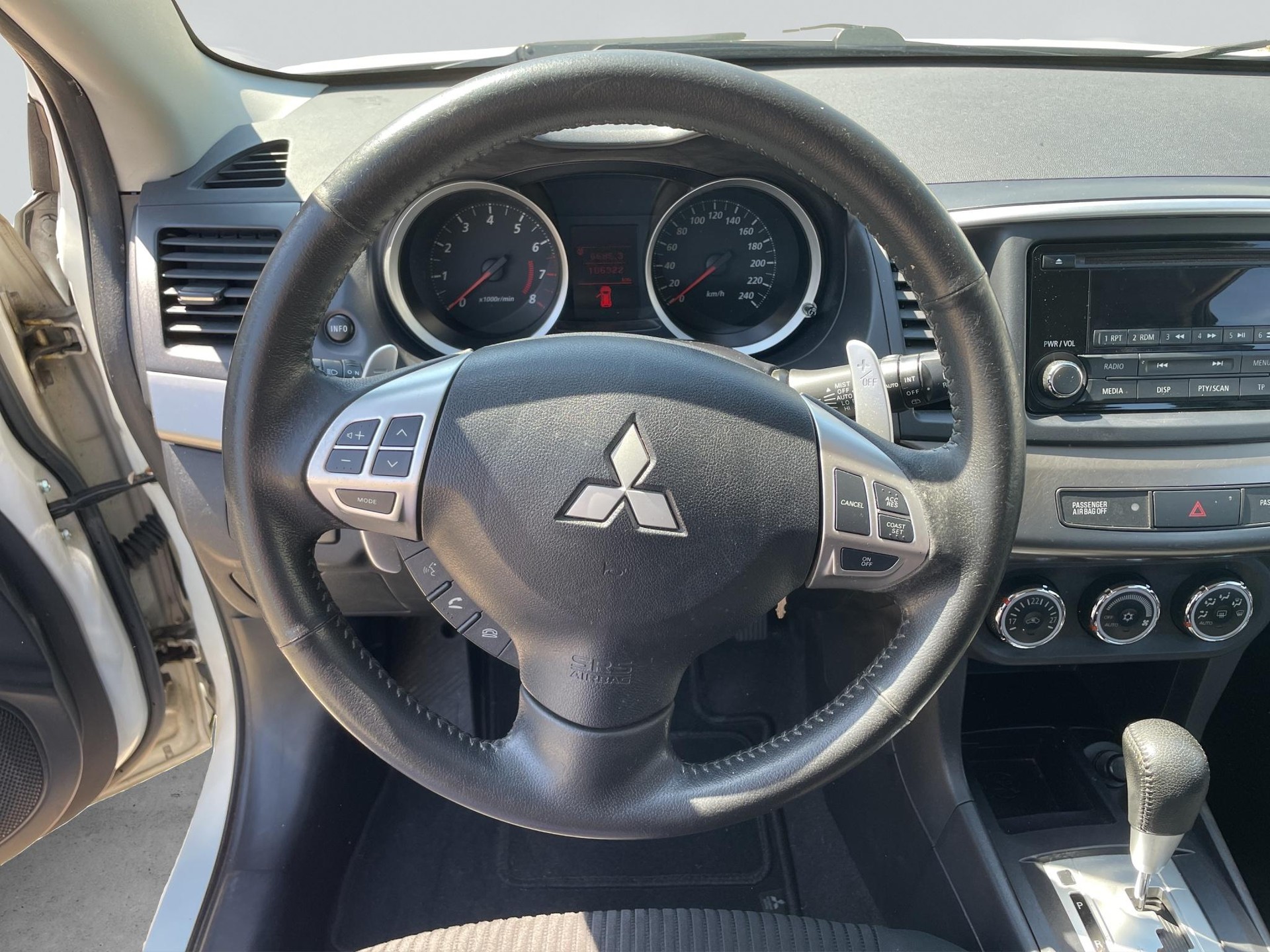 MITSUBISHI Lancer Sportback 1.8 MIVEC Invite CVT-image-11