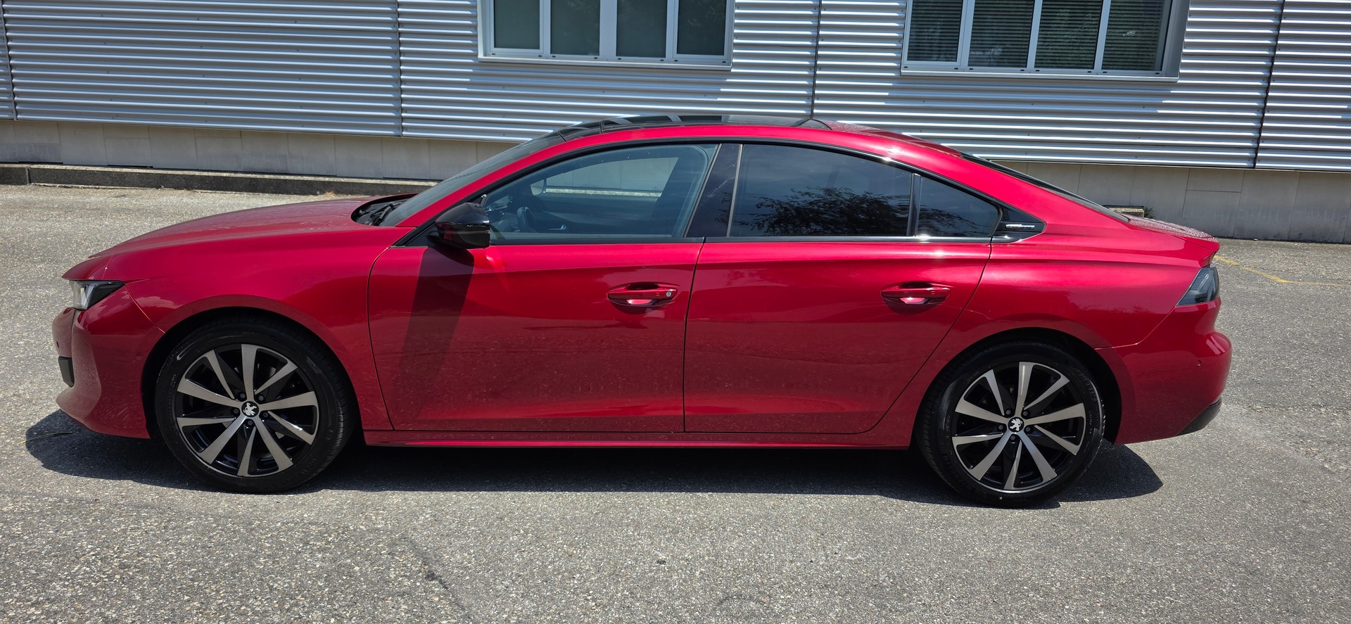 PEUGEOT 508 1.5 Blue HDI GT Line EAT8-image-1