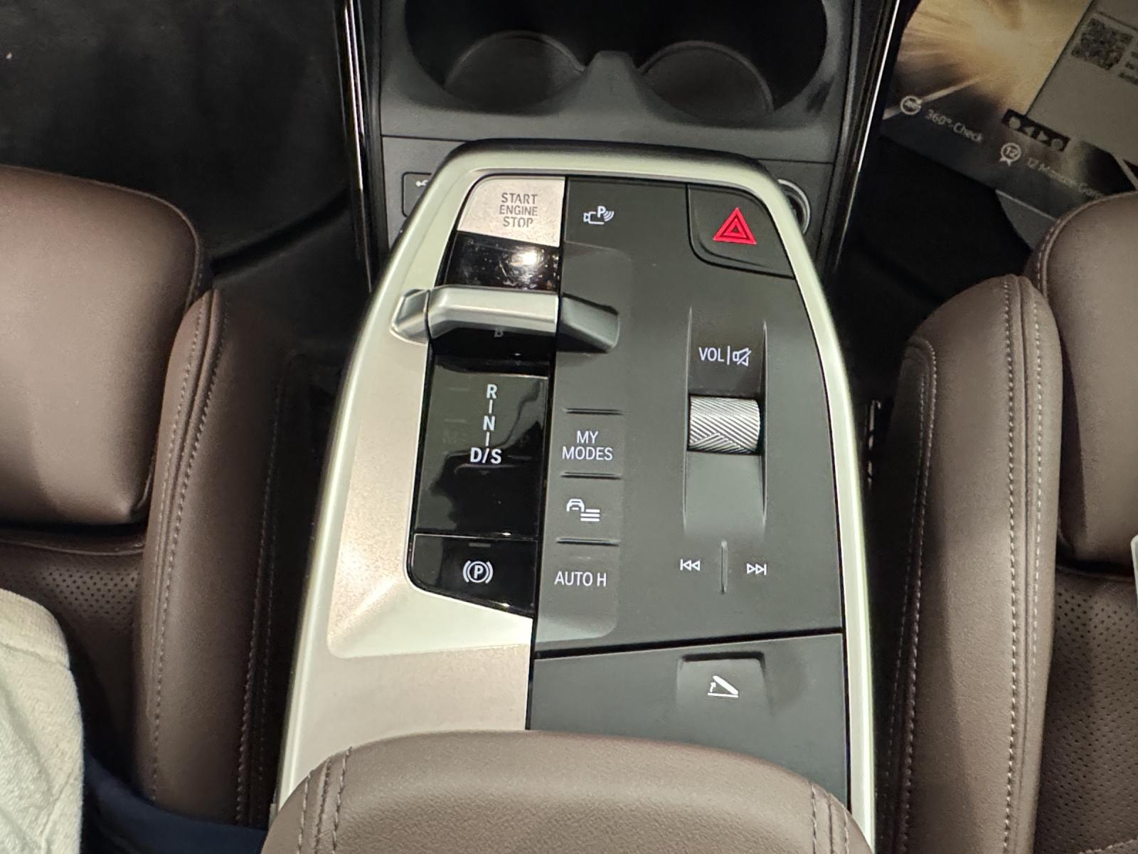 BMW 230e xDrive paddles Active Tourer-image-18