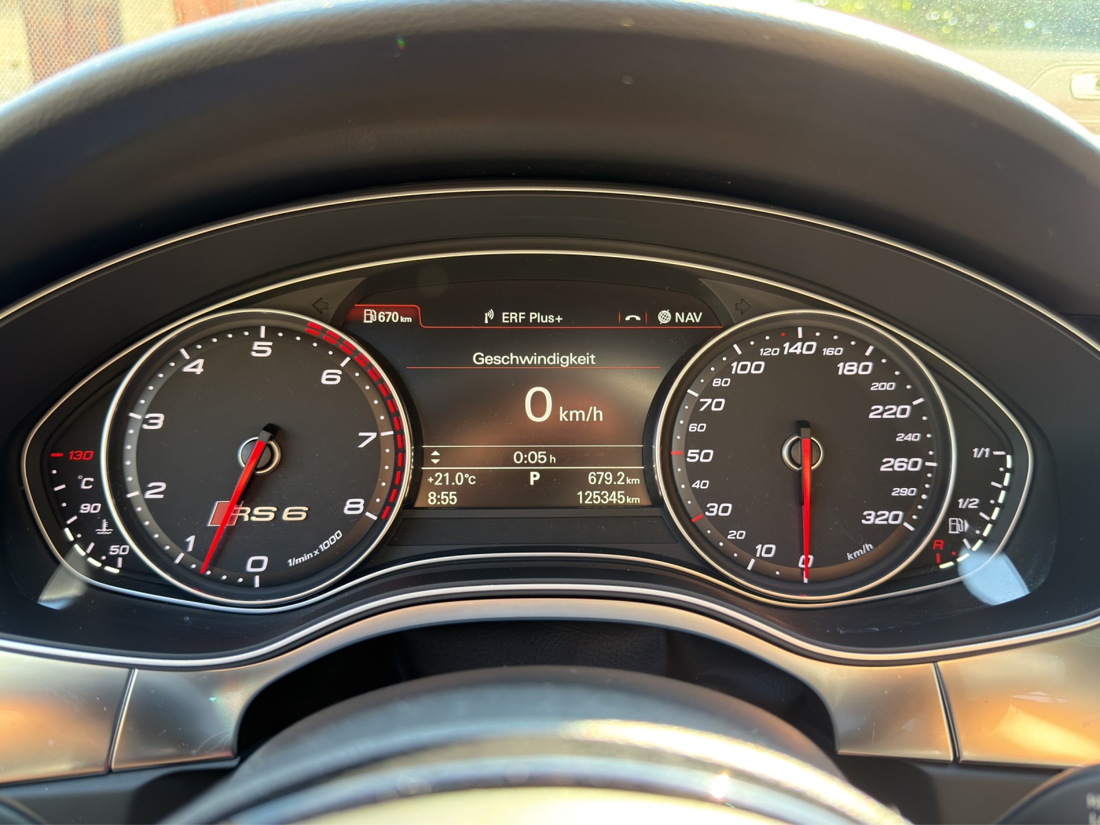 AUDI RS6 Avant 4.0 TFSI V8 quattro Tiptronic-image-11