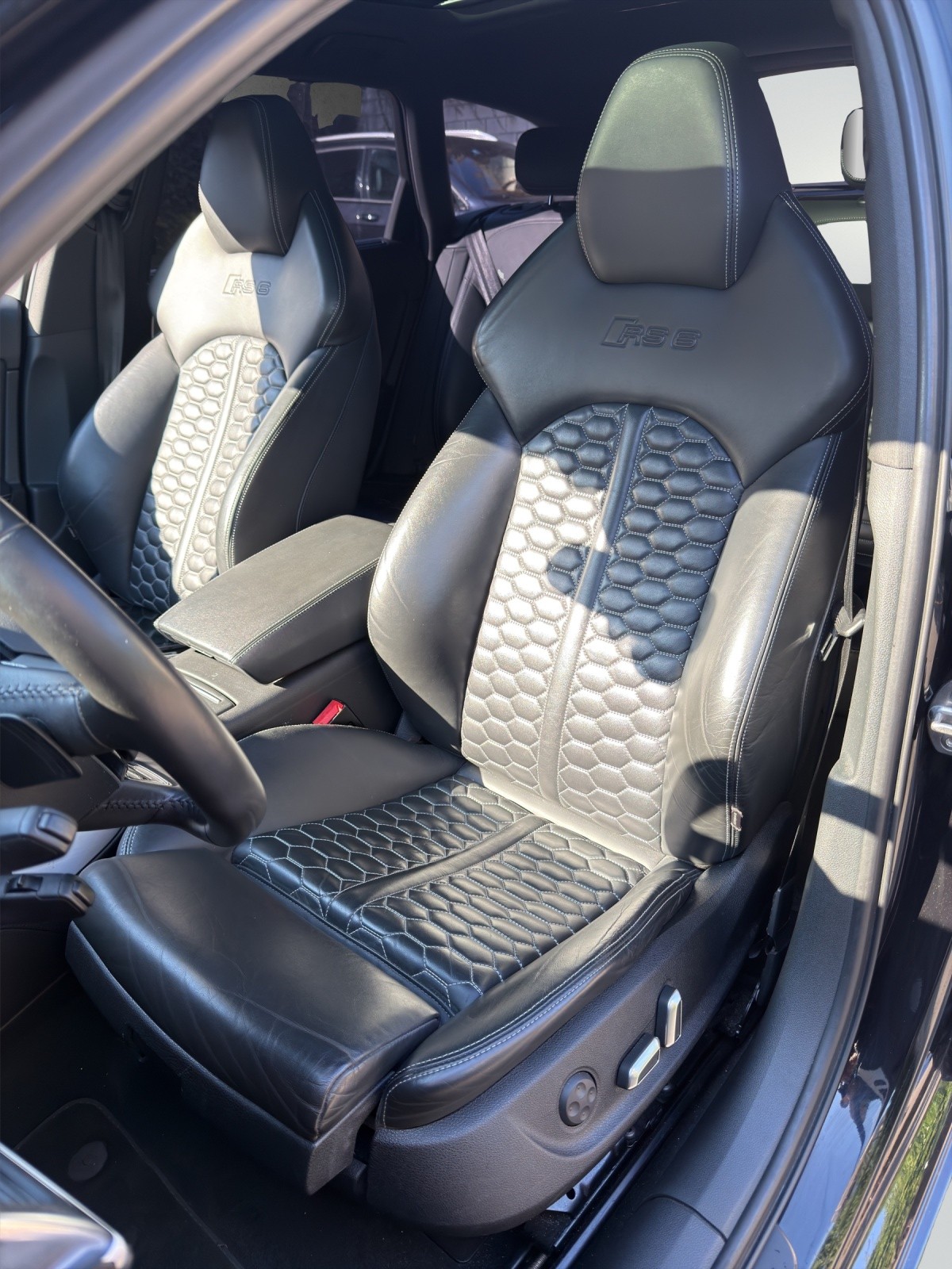 AUDI RS6 Avant 4.0 TFSI V8 quattro Tiptronic-image-9