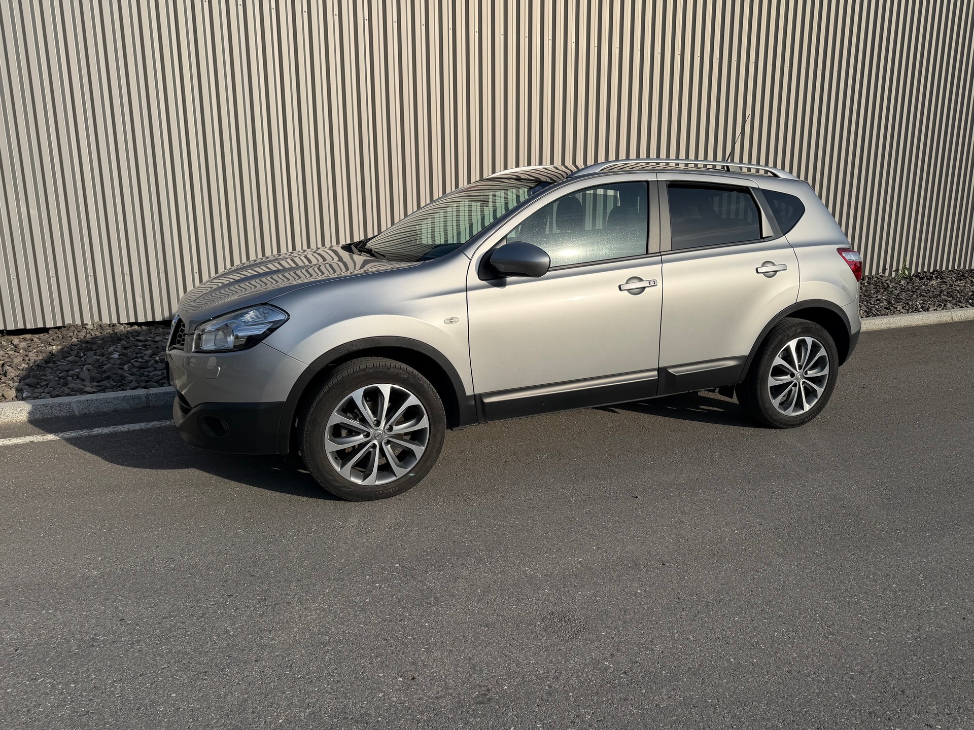 NISSAN Qashqai 2.0 4WD i-Way-image-0