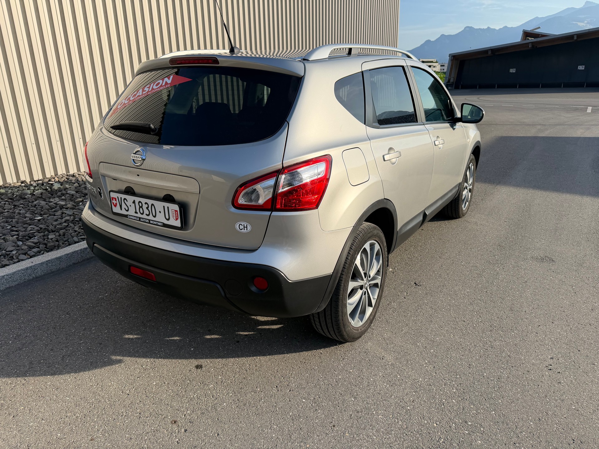 NISSAN Qashqai 2.0 4WD i-Way-image-9