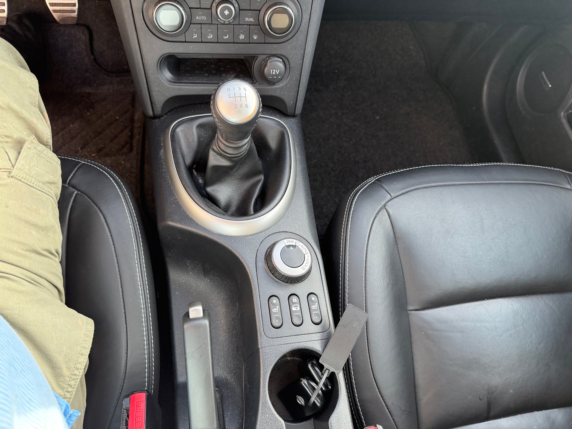 NISSAN Qashqai 2.0 4WD i-Way-image-24