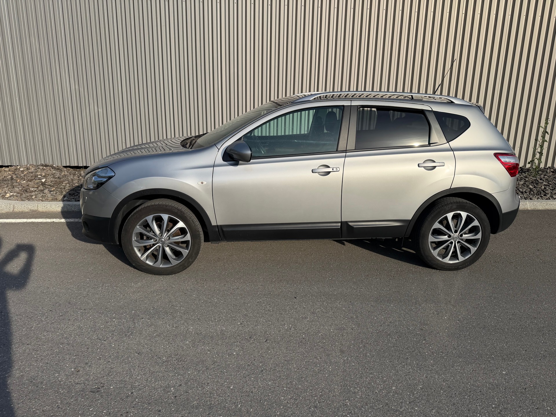 NISSAN Qashqai 2.0 4WD i-Way-image-3
