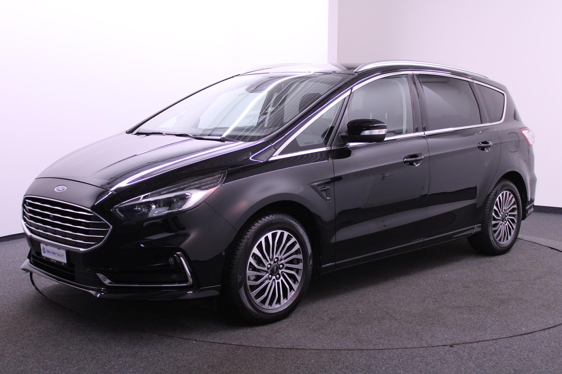 FORD S-Max 2.5 Hybrid Titanium 7P-image-0