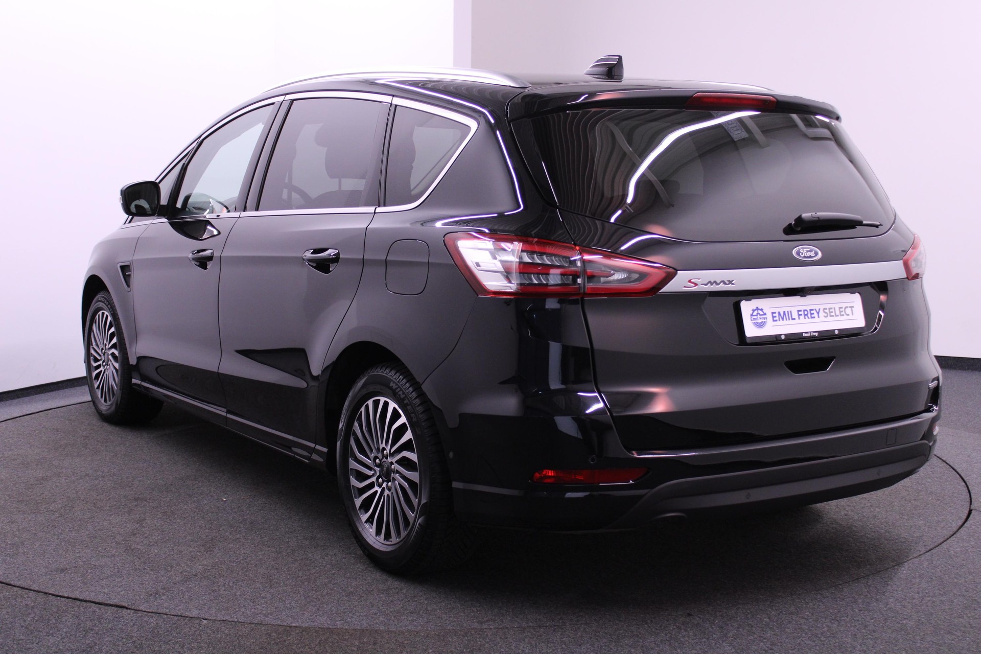 FORD S-Max 2.5 Hybrid Titanium 7P-image-3