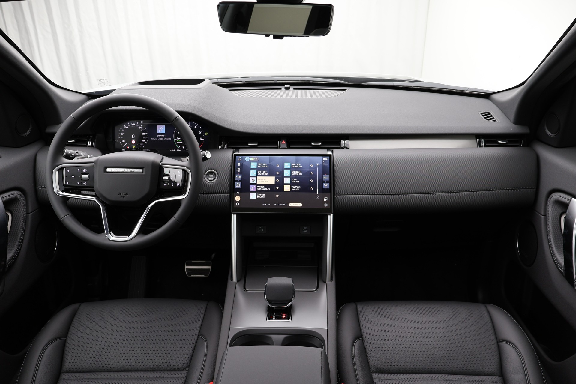 LAND ROVER Discovery Sport 1.5 T 270e Dynamic SE-image-6